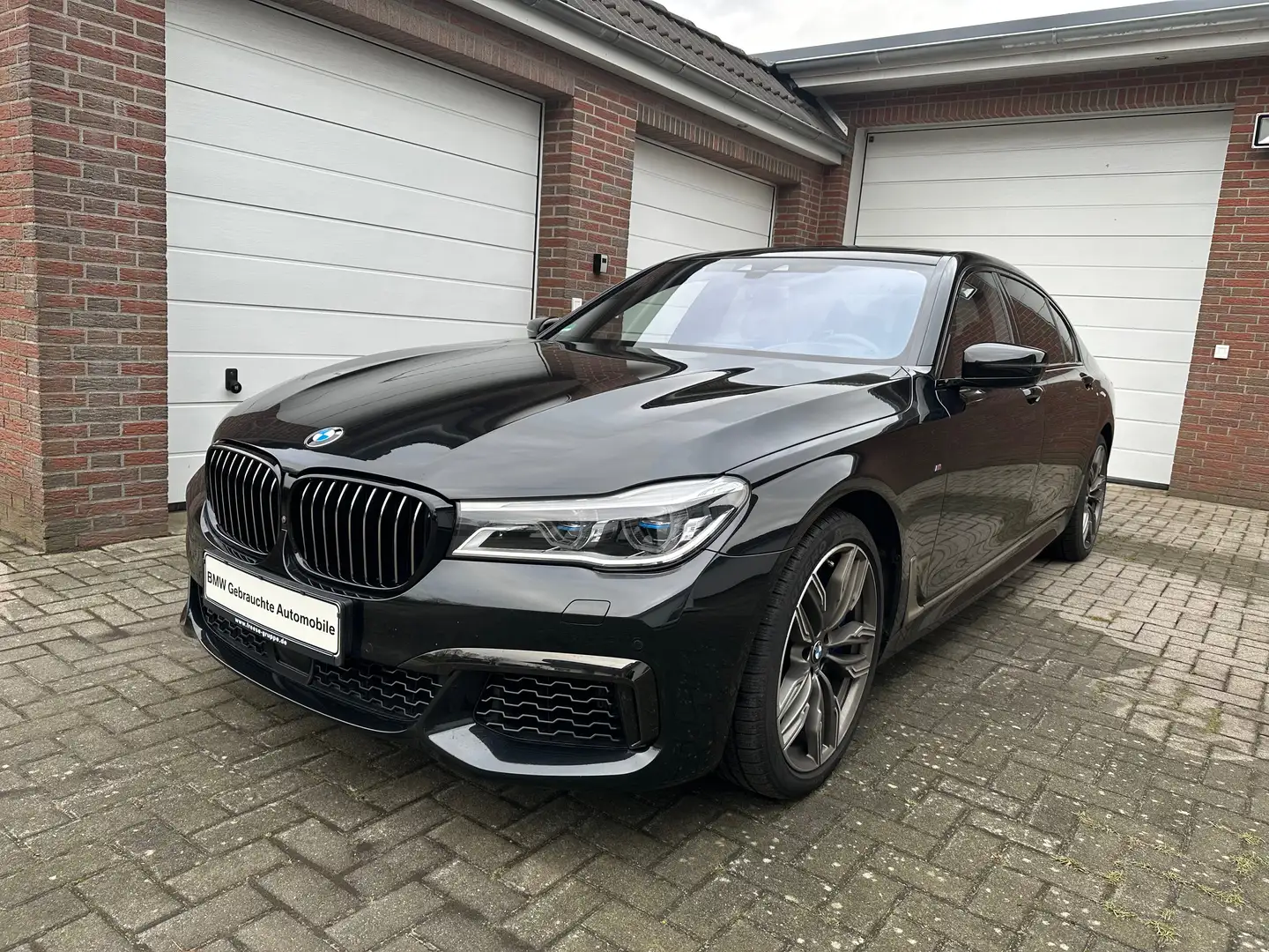 BMW 760 M760 L i xDrive V12 Noir - 1