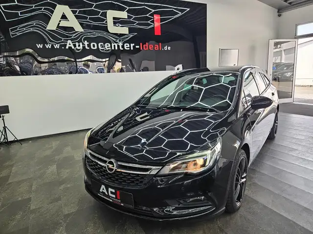Opel Astra view 4
