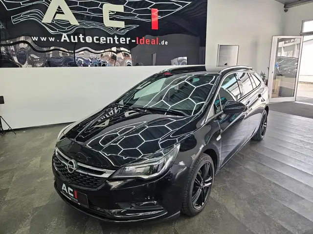 Opel Astra view 3