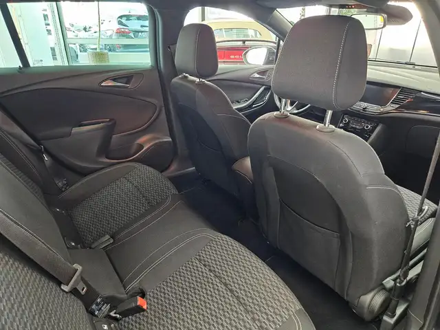 Opel Astra view 14