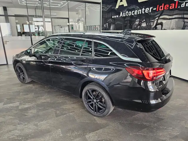 Opel Astra view 6