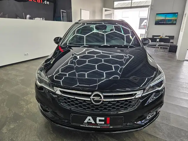 Opel Astra view 12