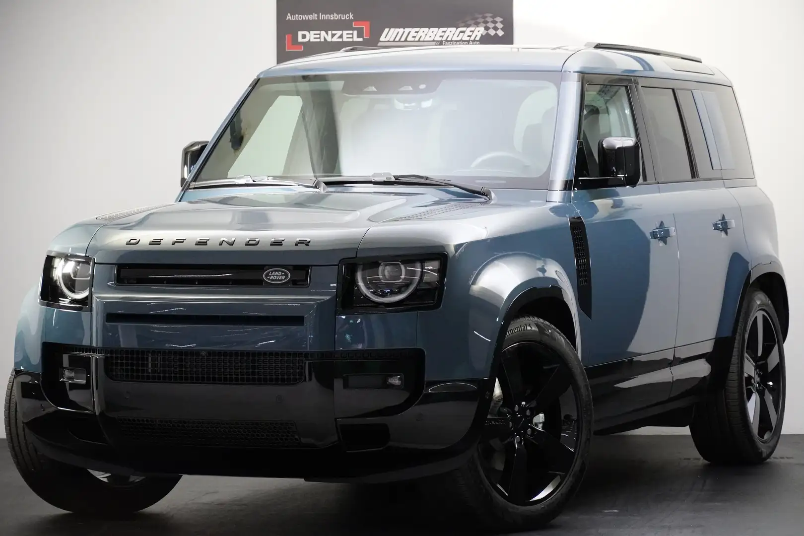Land Rover Defender 110 3.0 SWB X-Dynamic HSE Blau - 2