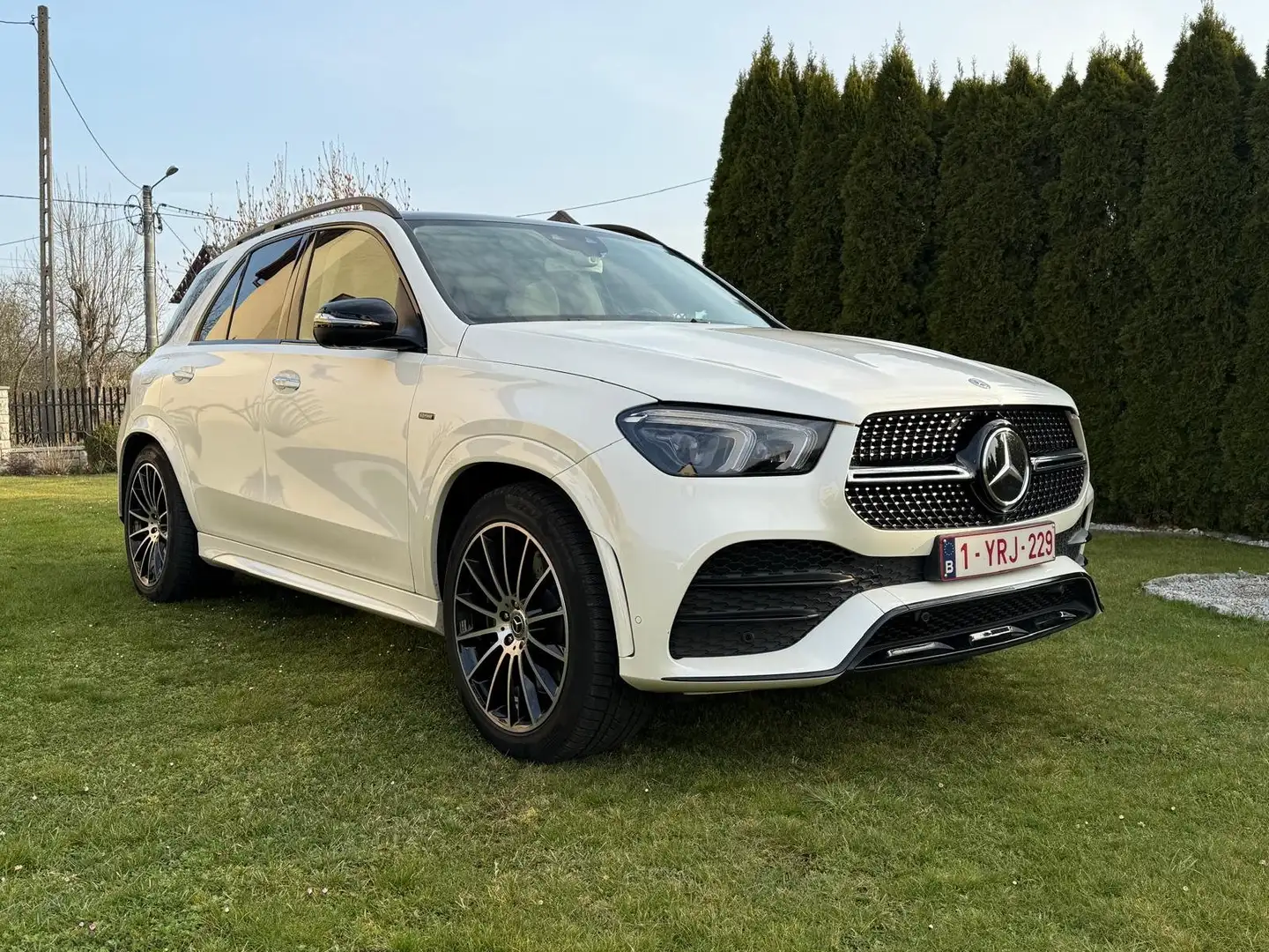 Mercedes-Benz GLE 350 de 4-Matic Plug-In, 333cv AMG Ligne, Pack Night Blanc - 1