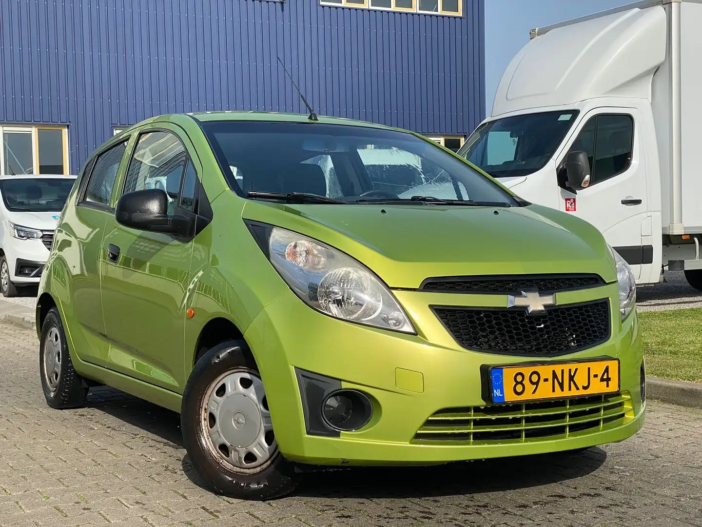 Chevrolet Spark 16 V 1.0 + - 1