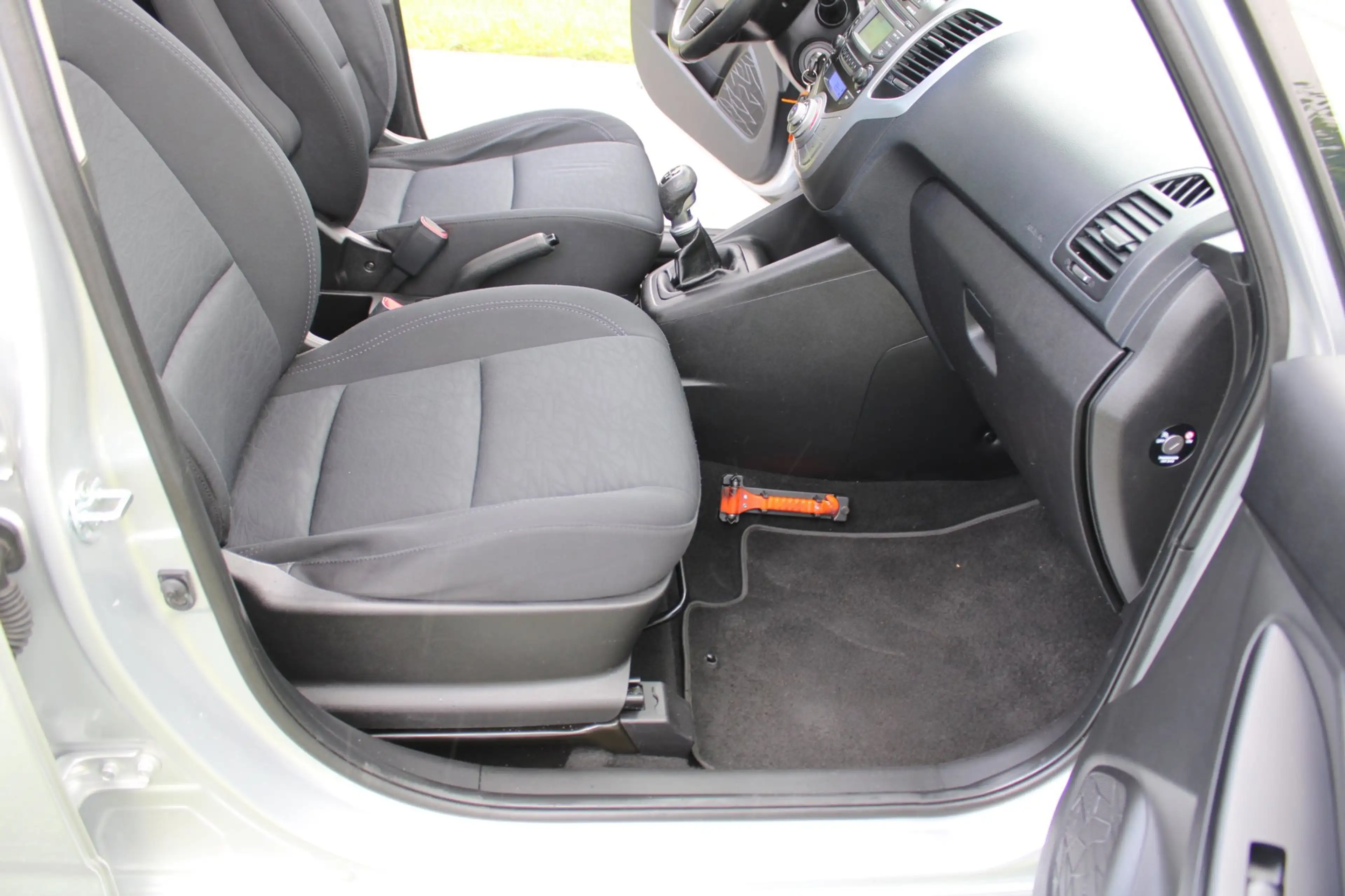 Hyundai iX20 1.4i i-Vision met Panorama dak — photo 12