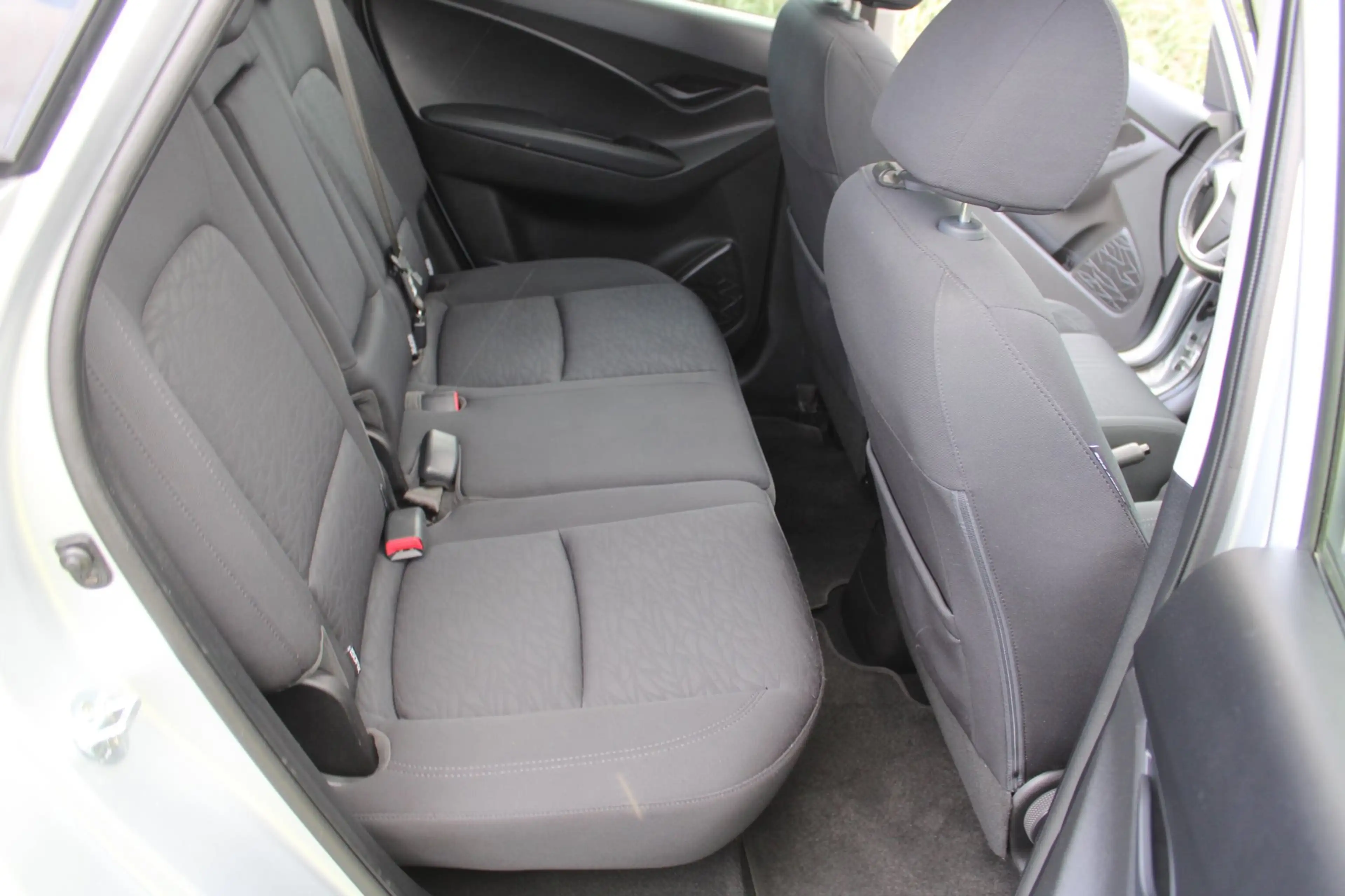 Hyundai iX20 1.4i i-Vision met Panorama dak — photo 11