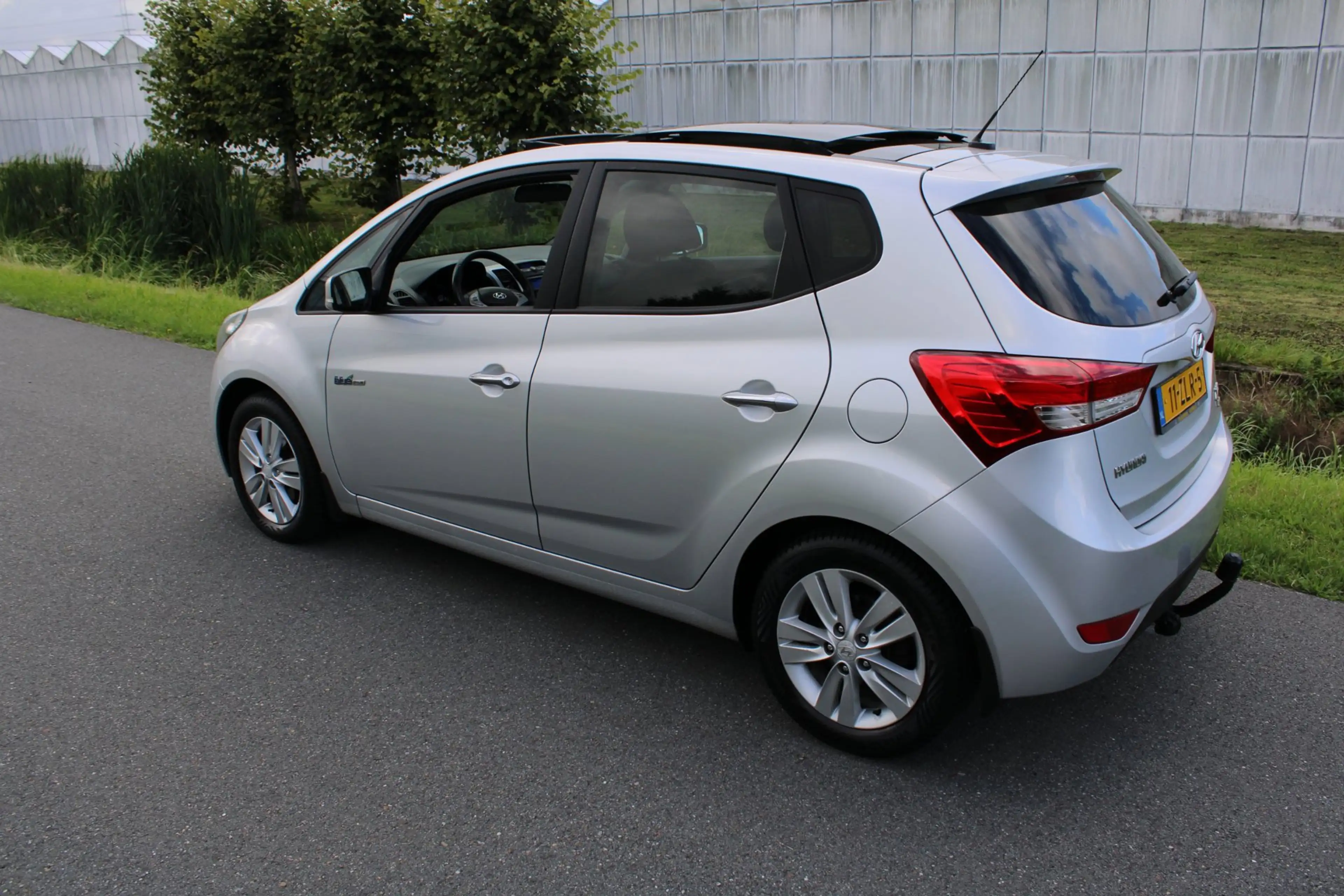 Hyundai iX20 1.4i i-Vision met Panorama dak — photo 4