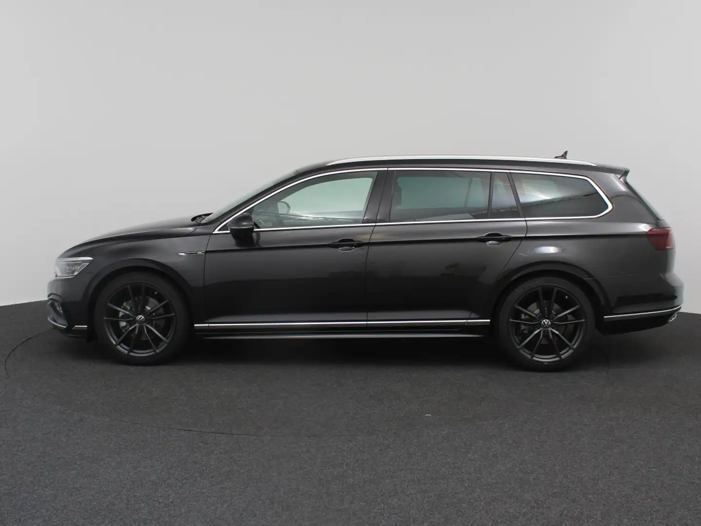Volkswagen Passat Variant 2.0 TDI DSG Elegance R-Line Navi AHK RFK Klima Gris - 2