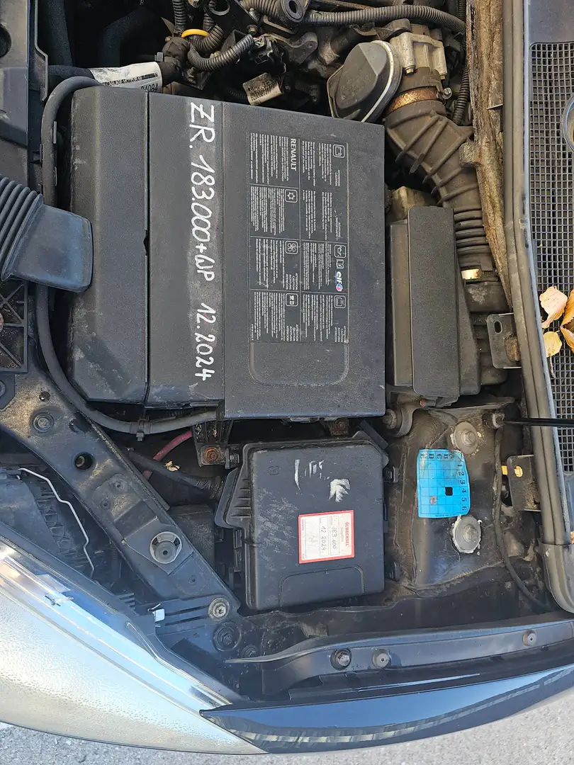 Renault Megane Schwarz - 2