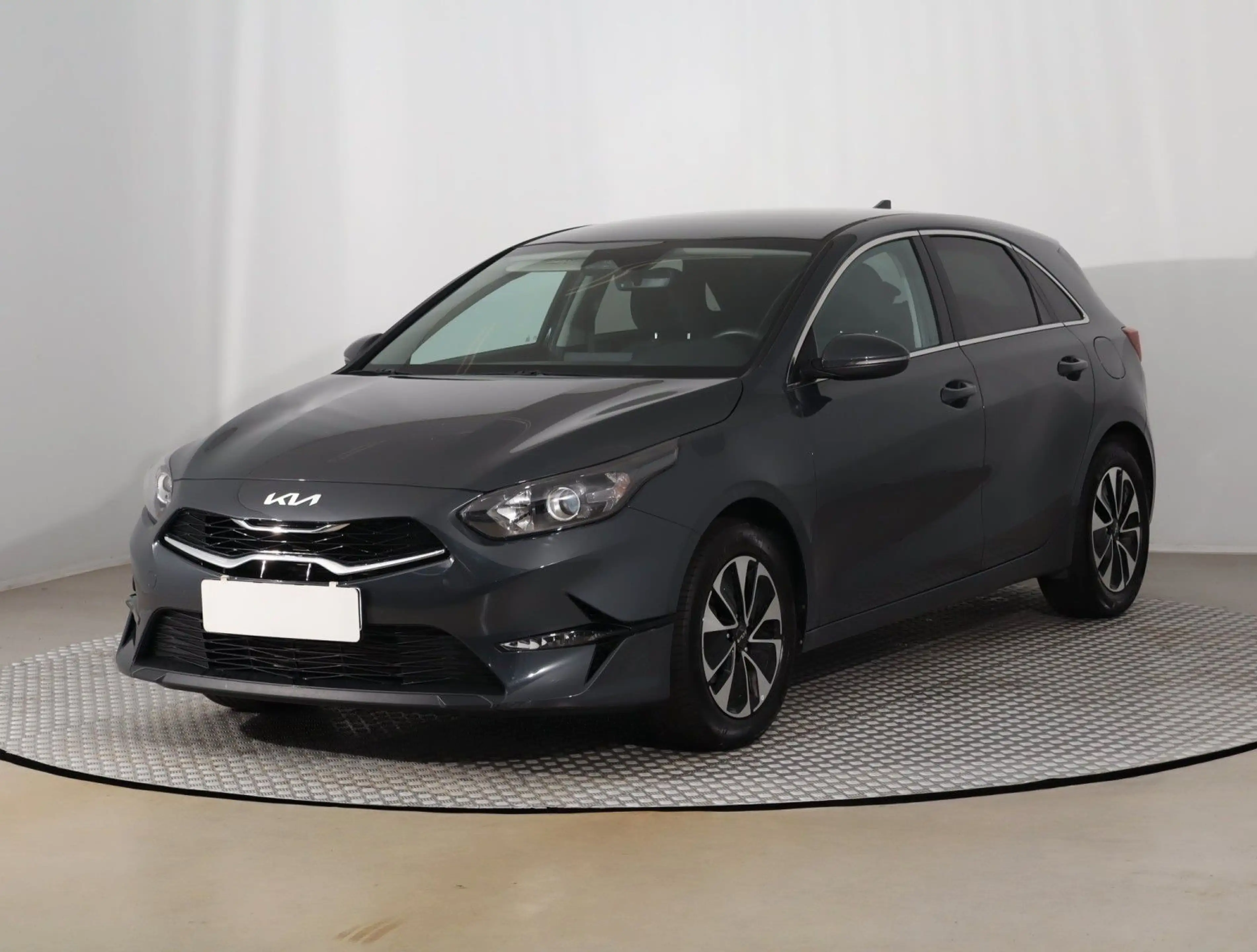 Kia Ceed / cee'd Ceed 1.5T-GDI Spirit Navi+Winterpaket+RF-Cam