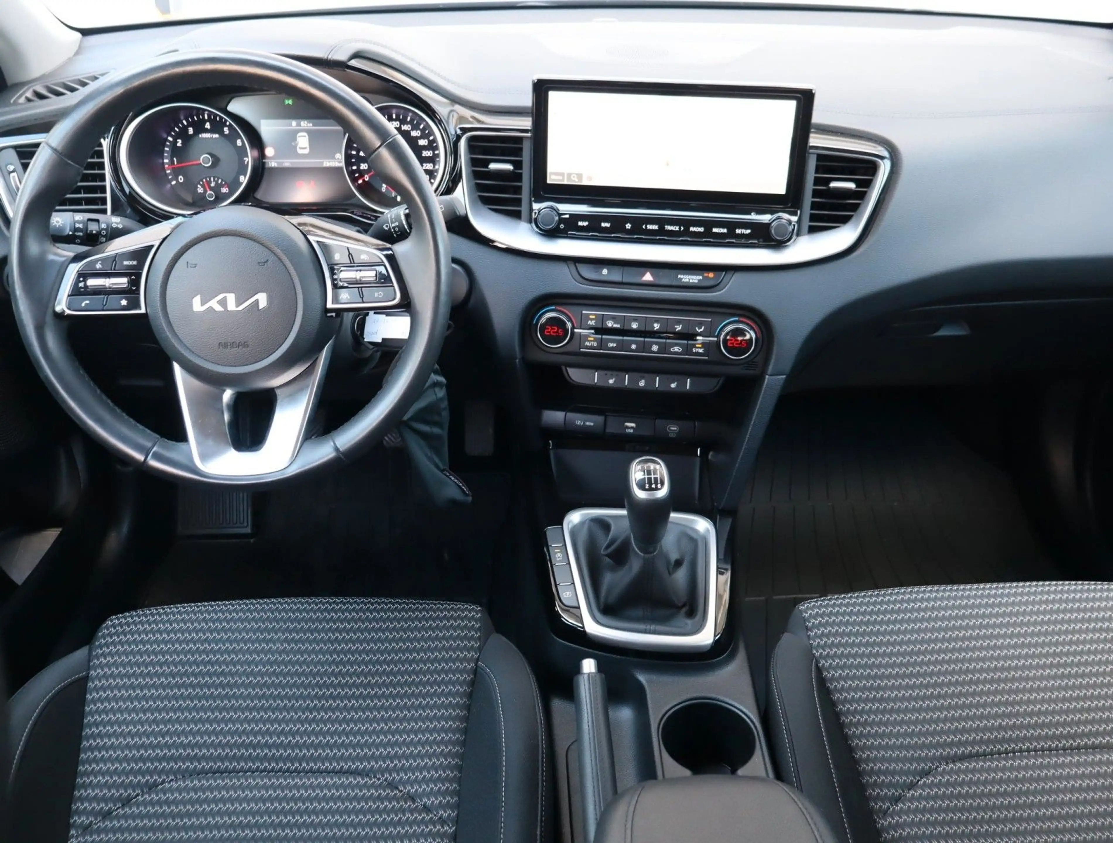 Kia Ceed / cee'd Ceed 1.5T-GDI Spirit Navi+Winterpaket+RF-Cam — photo 5