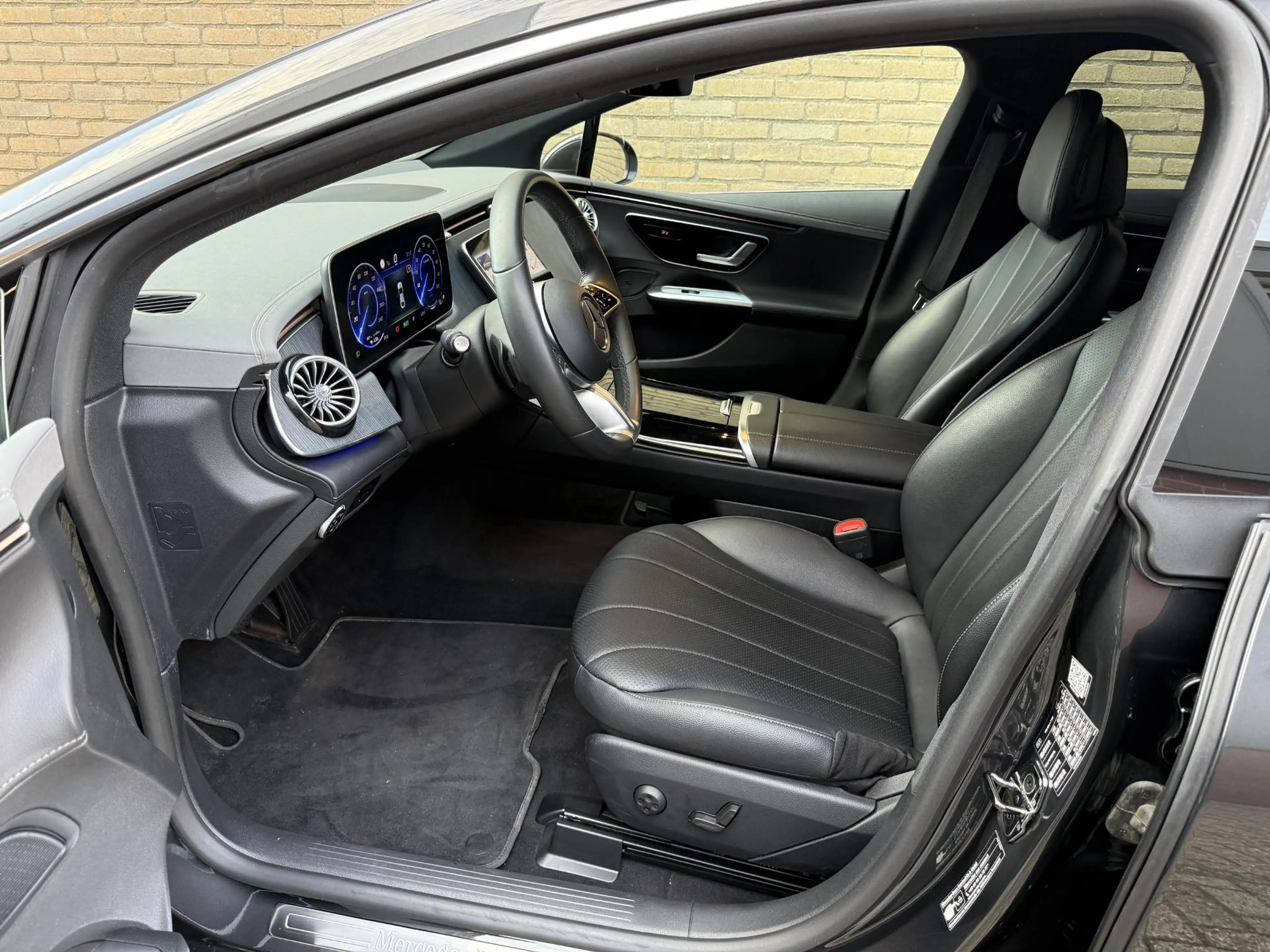 Mercedes-Benz EQE 300 89 kWh | SOH 95% | Lederen bekleding | Sfeerverlic — photo 20