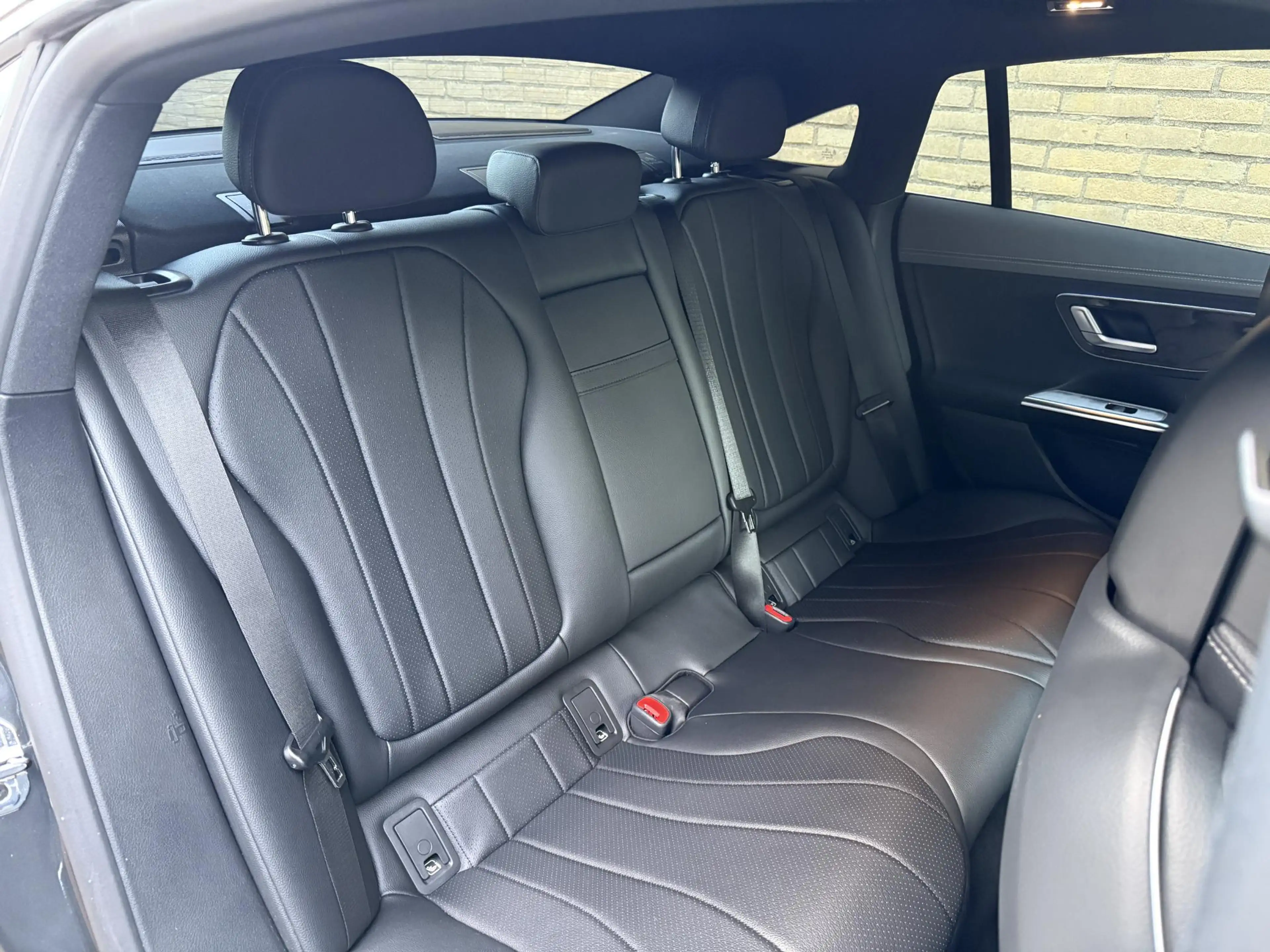 Mercedes-Benz EQE 300 89 kWh | SOH 95% | Lederen bekleding | Sfeerverlic — photo 23