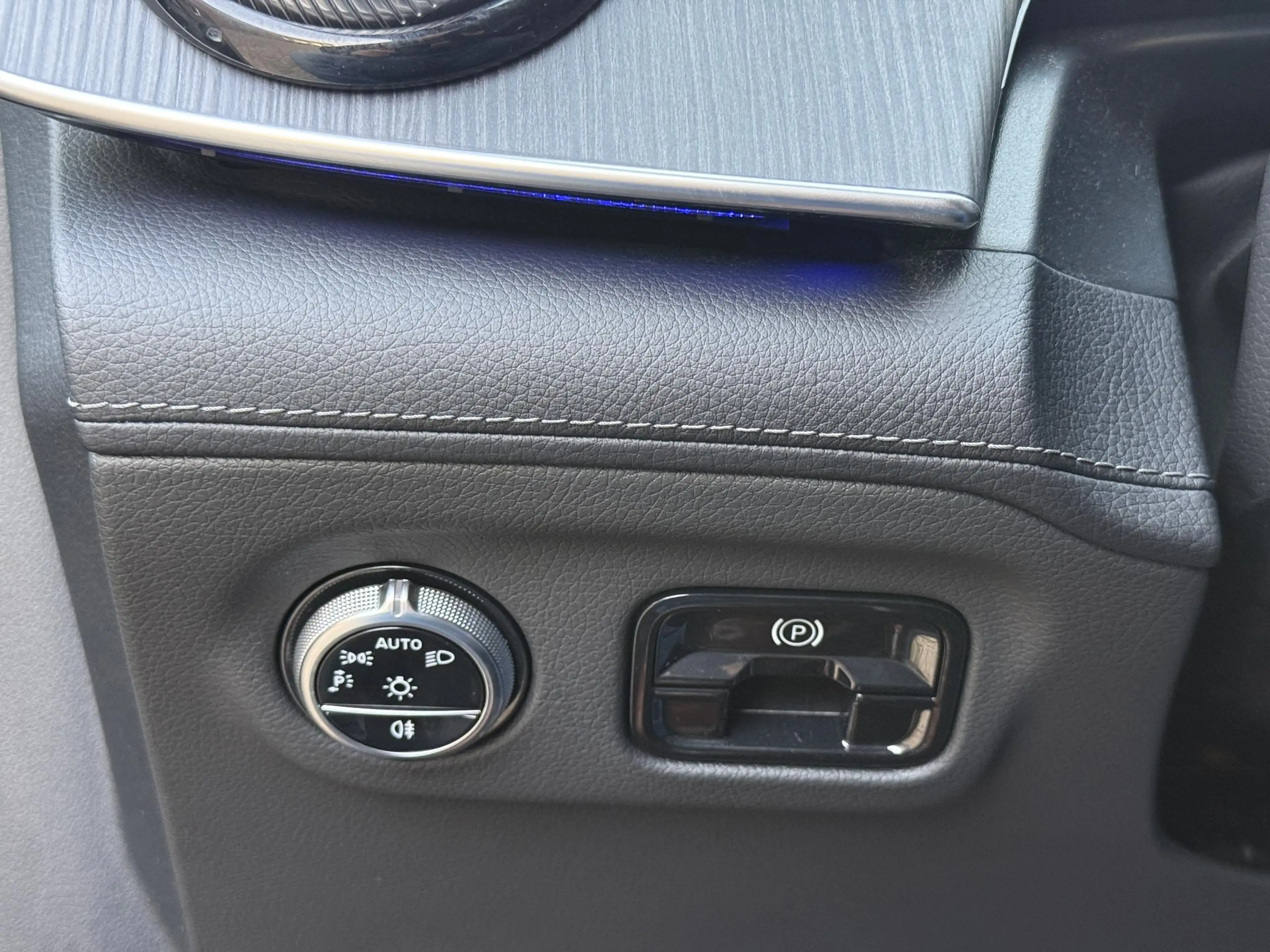Mercedes-Benz EQE 300 89 kWh | SOH 95% | Lederen bekleding | Sfeerverlic — photo 35