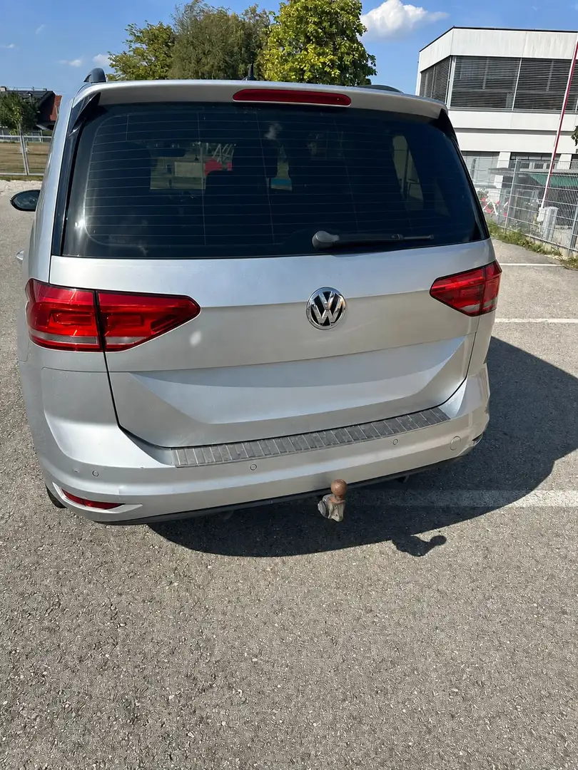 Volkswagen Touran Touran 1.6 TDI Comfortline Kombi/Famaly Van Silber - 2