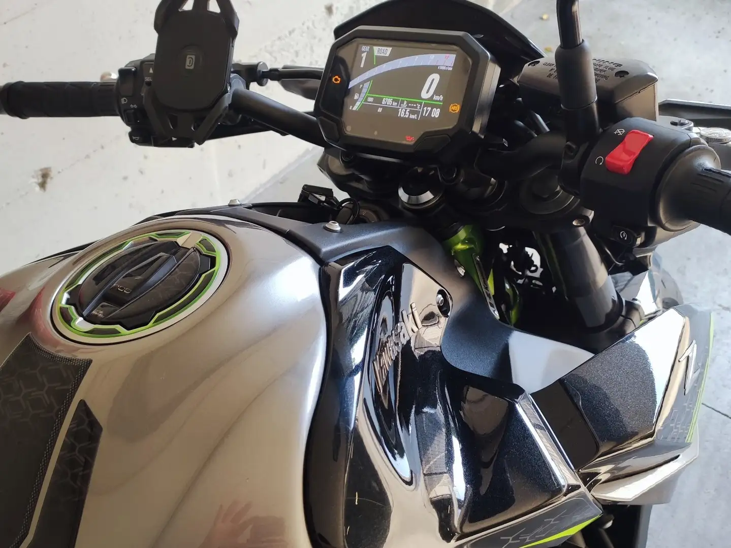 Kawasaki Z 900 Grigio - 2