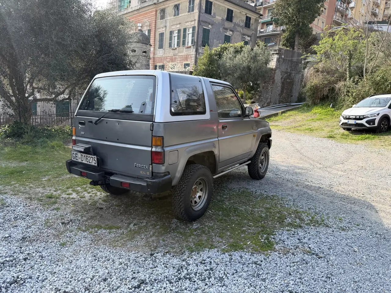 Daihatsu Feroza 1.6i Must resin top, foto 3