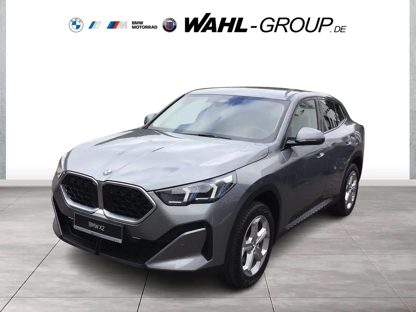 BMW X2 sDrive18d AHK Adapt LED Navi Premium SHZ PDC Grau - 1