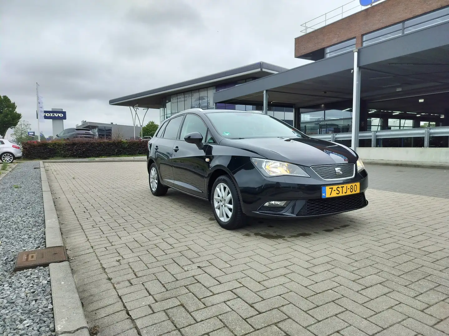 SEAT Ibiza 1.2 TDI Garmin navigatie facelift Zwart - 1