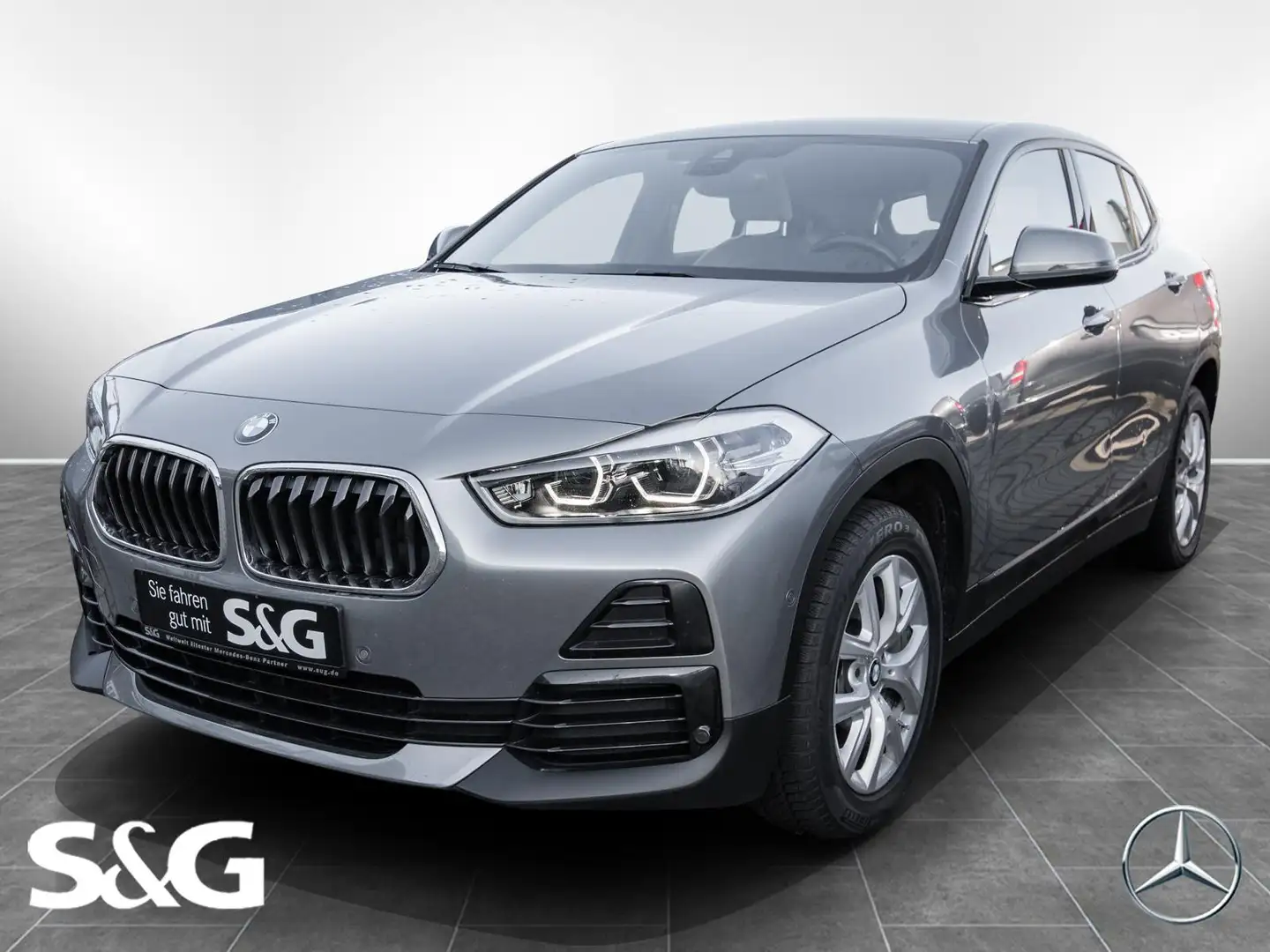 BMW X2 xDrive20d Advantage Plus Grau - 1