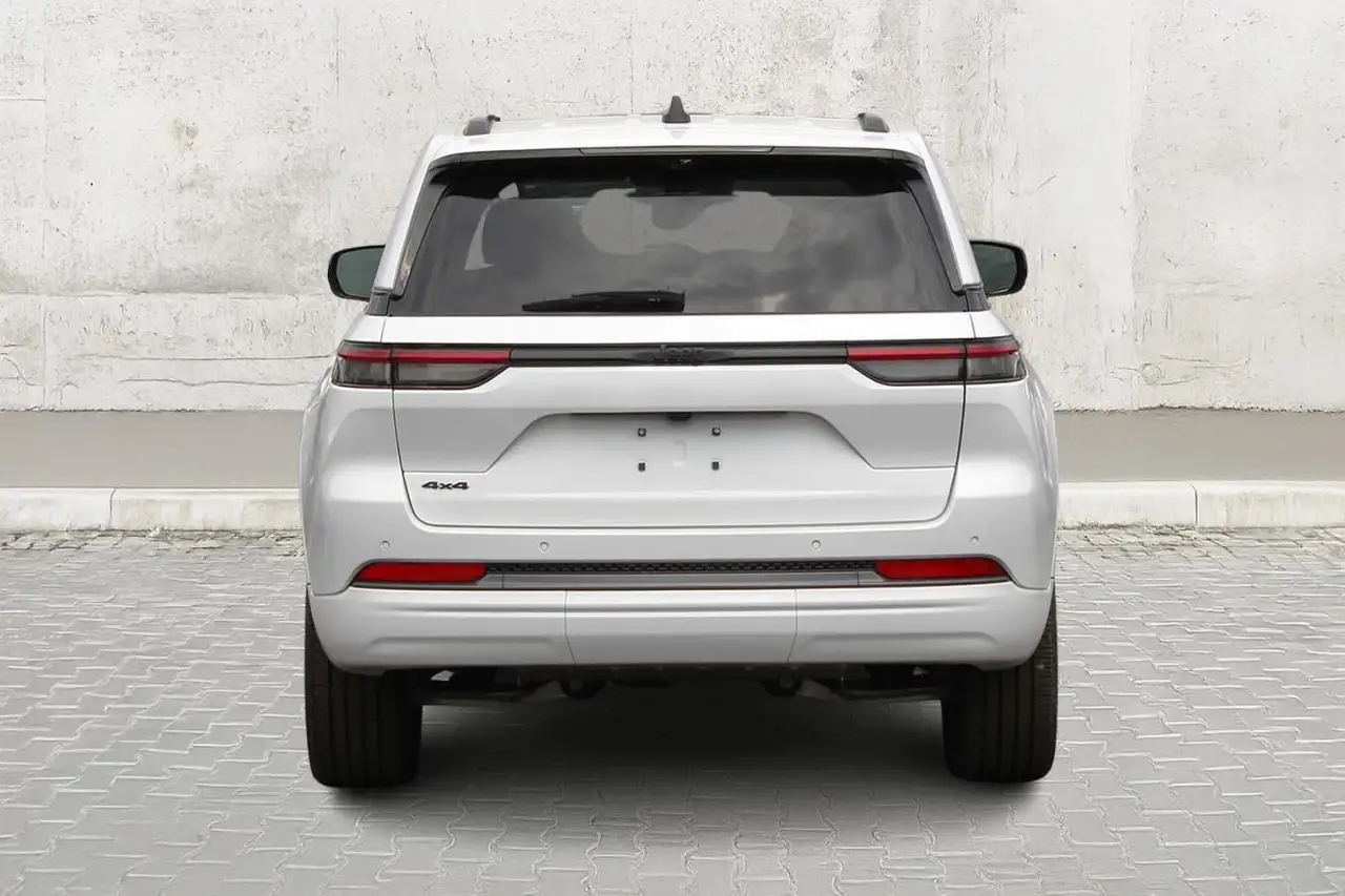 Jeep Grand Cherokee снимка Jeep Grand Cherokee