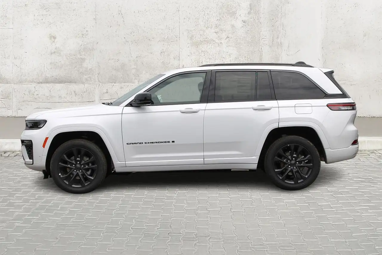 Jeep Grand Cherokee снимка Jeep Grand Cherokee