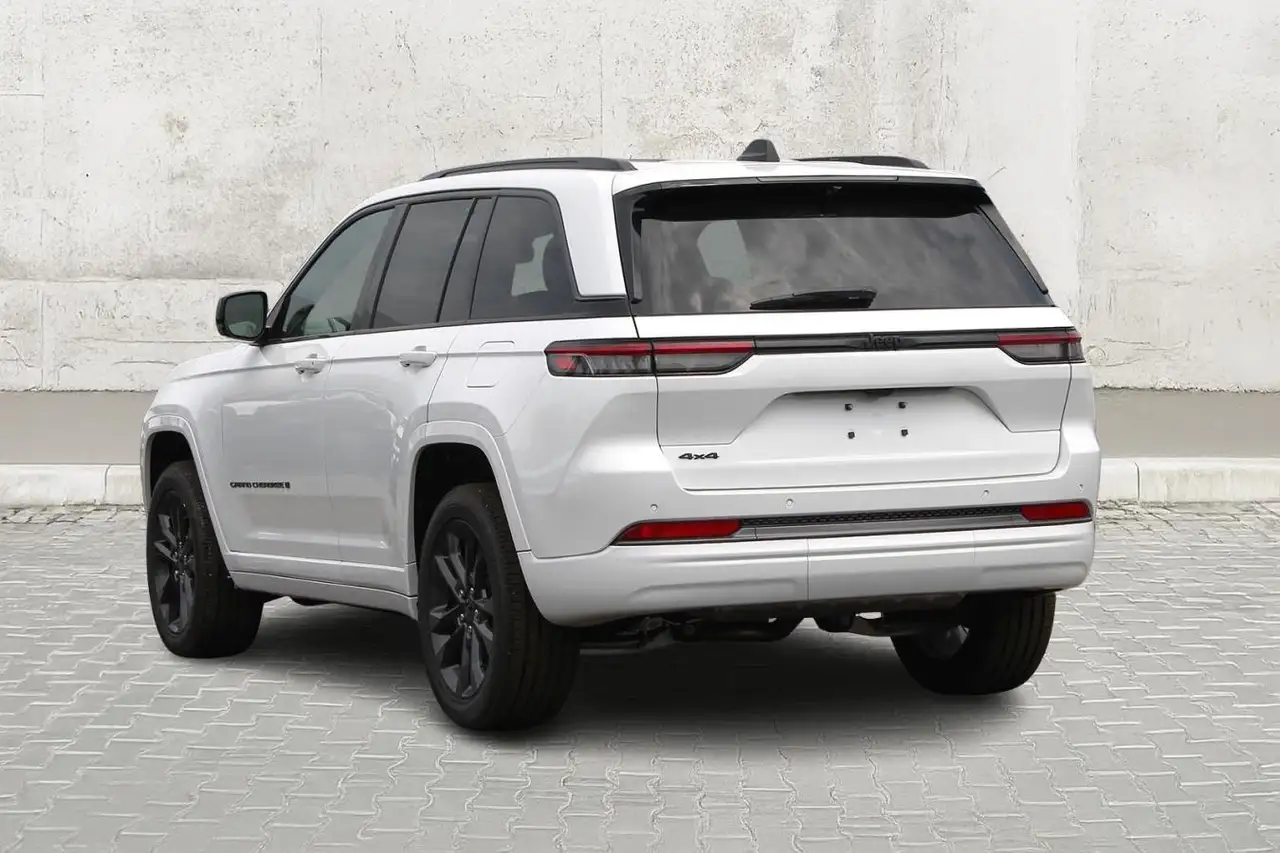 Jeep Grand Cherokee снимка Jeep Grand Cherokee