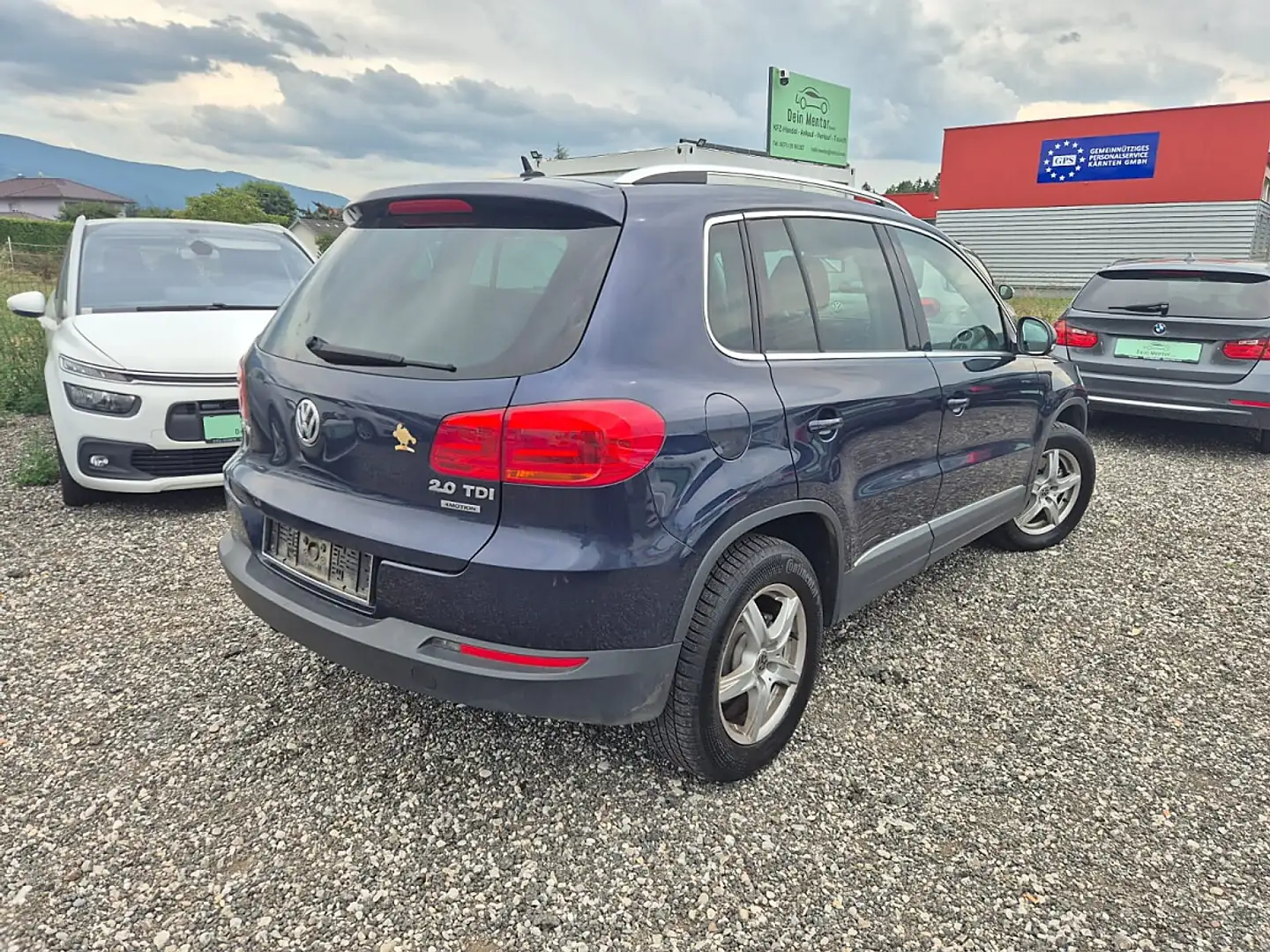 Volkswagen Tiguan 2,0 **Allrad**Erstbesitz** Blau - 2