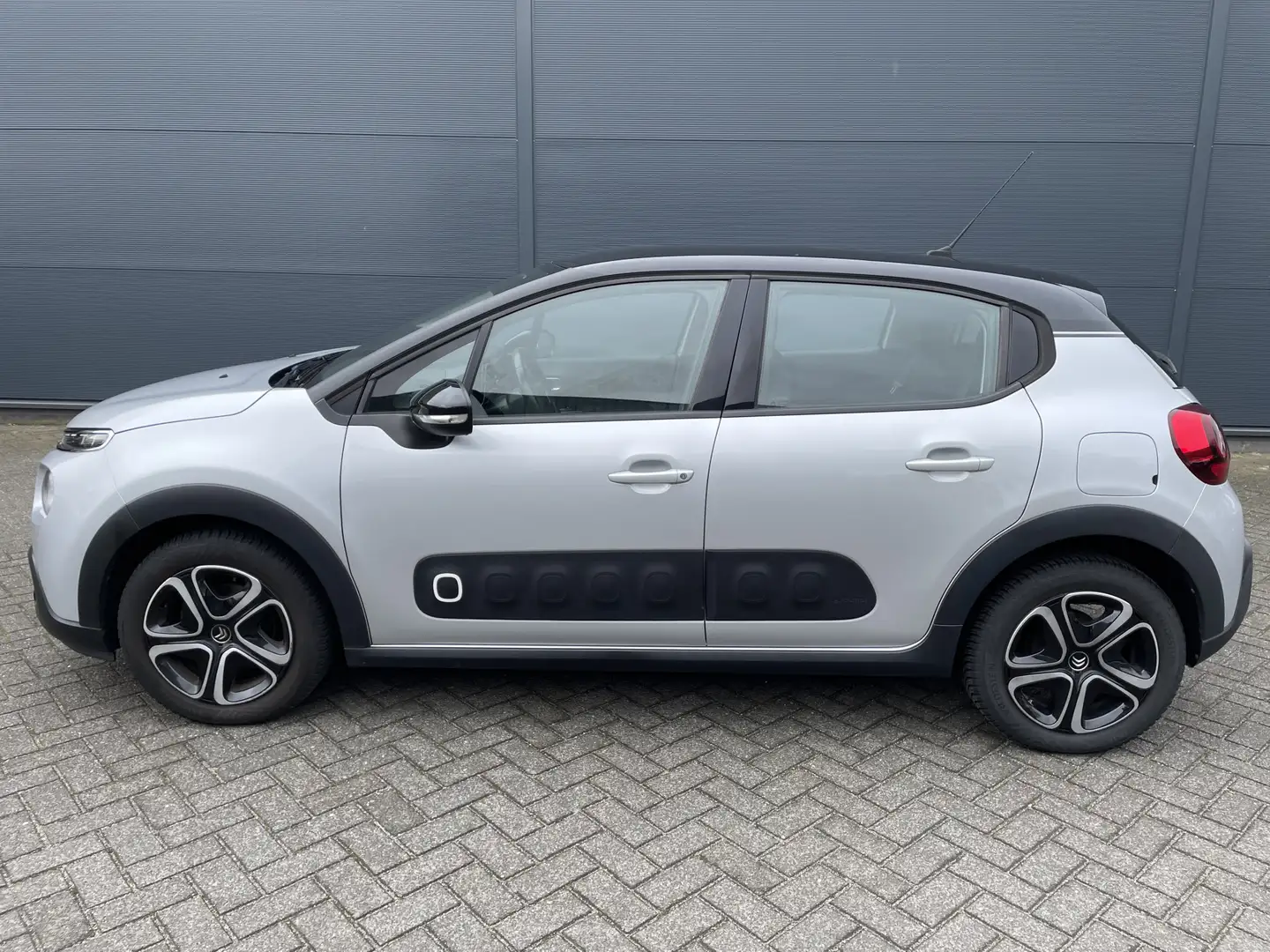 Citroen C3 82pk Feel Edition (Automatische Airco - Navigatie Grijs - 2