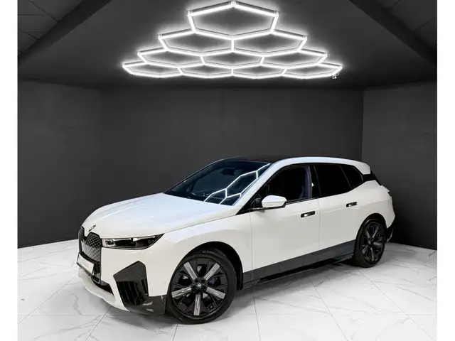 BMW iX 50 xDrive / M SPORT / HK / PANO / 360