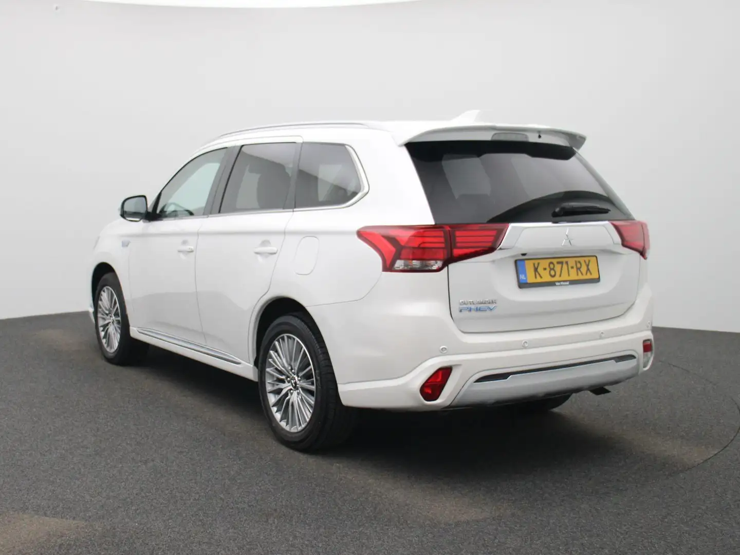 Mitsubishi Outlander 2.4 PHEV Intense+ | CAMERA | NAVIGATIE | STOELVERW Blanc - 2