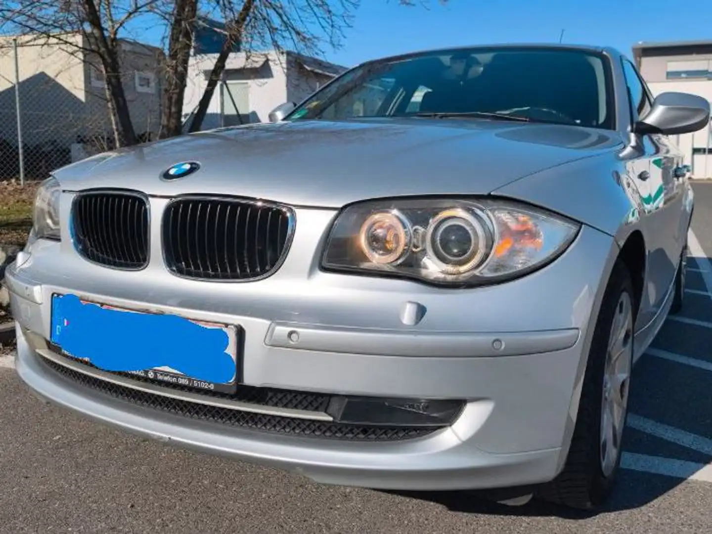 BMW 116 BMW 1er-Reihe 116d BMW sehr gepflegt Silber - 1