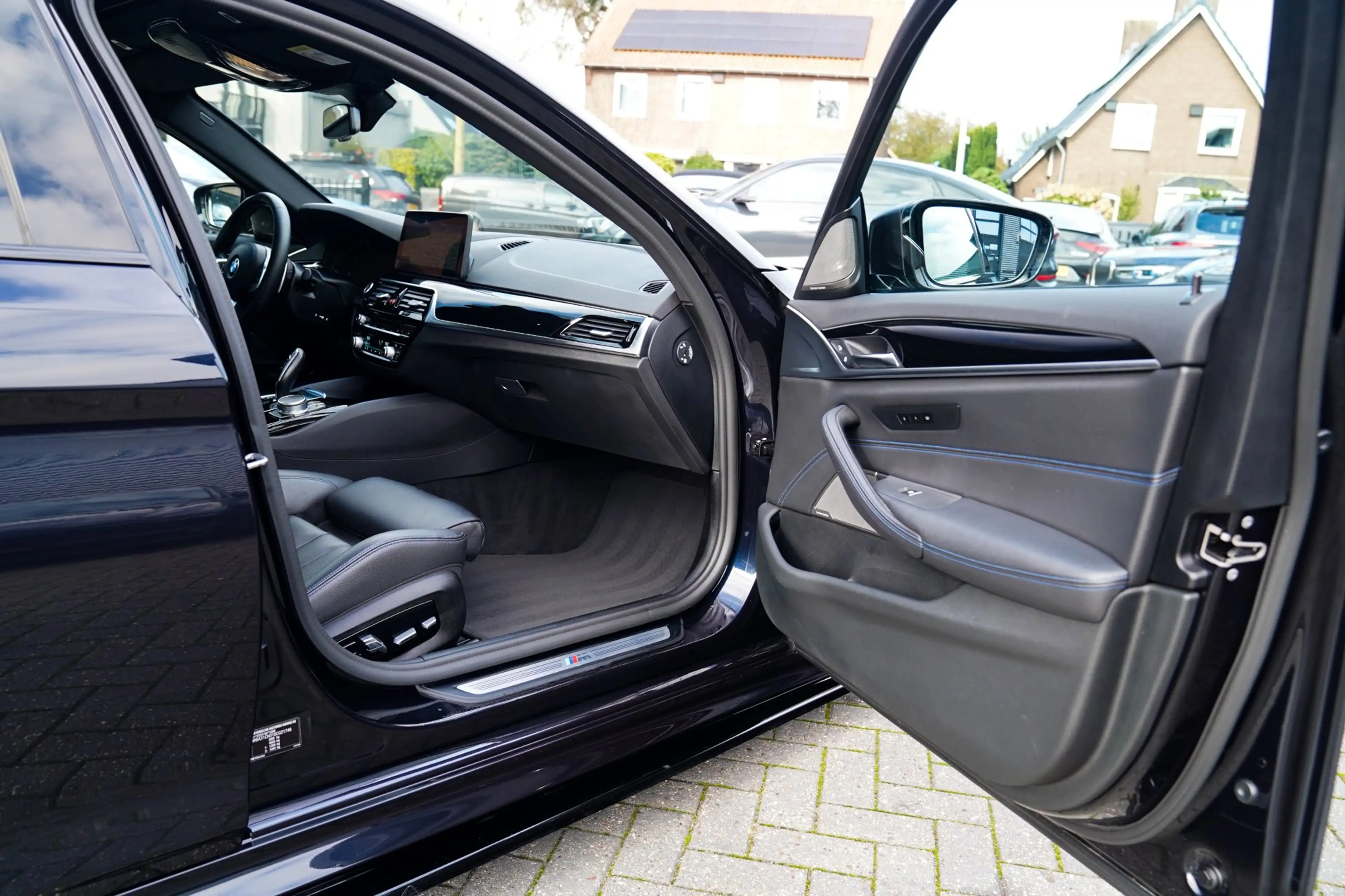 BMW 545 5-serie 545e xDrive High Executive | Head Up Displ — photo 19