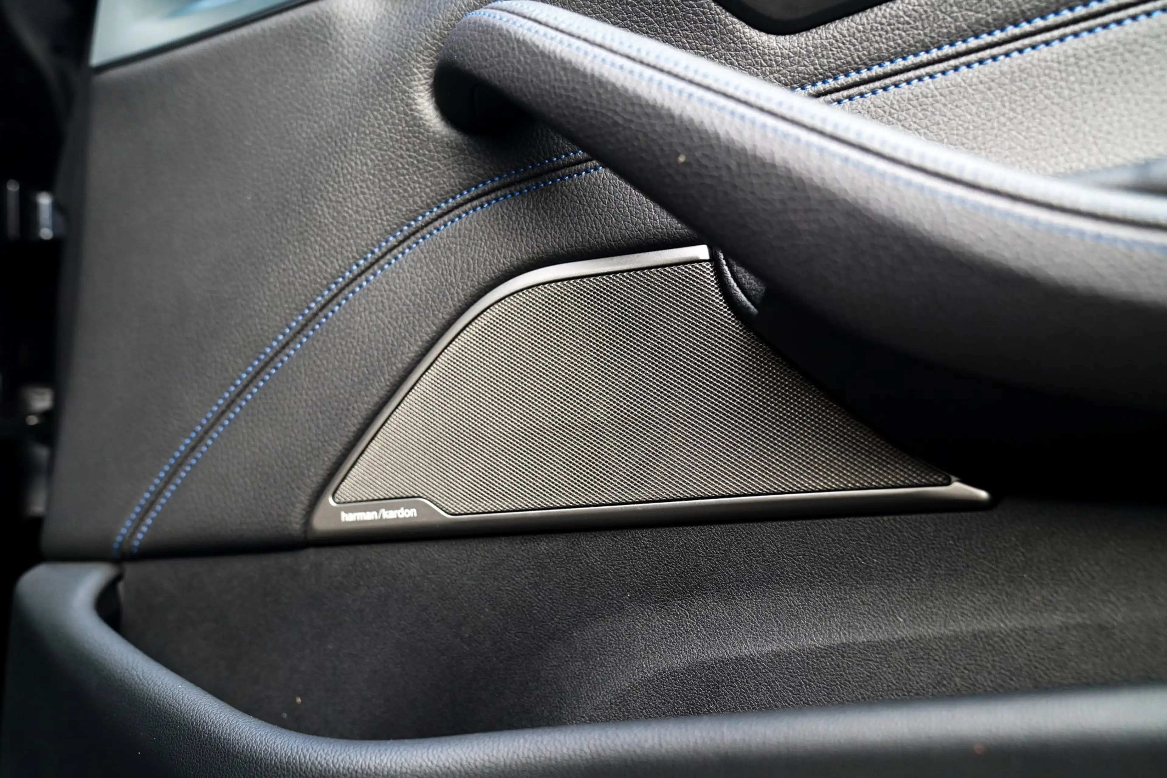 BMW 545 5-serie 545e xDrive High Executive | Head Up Displ — photo 25