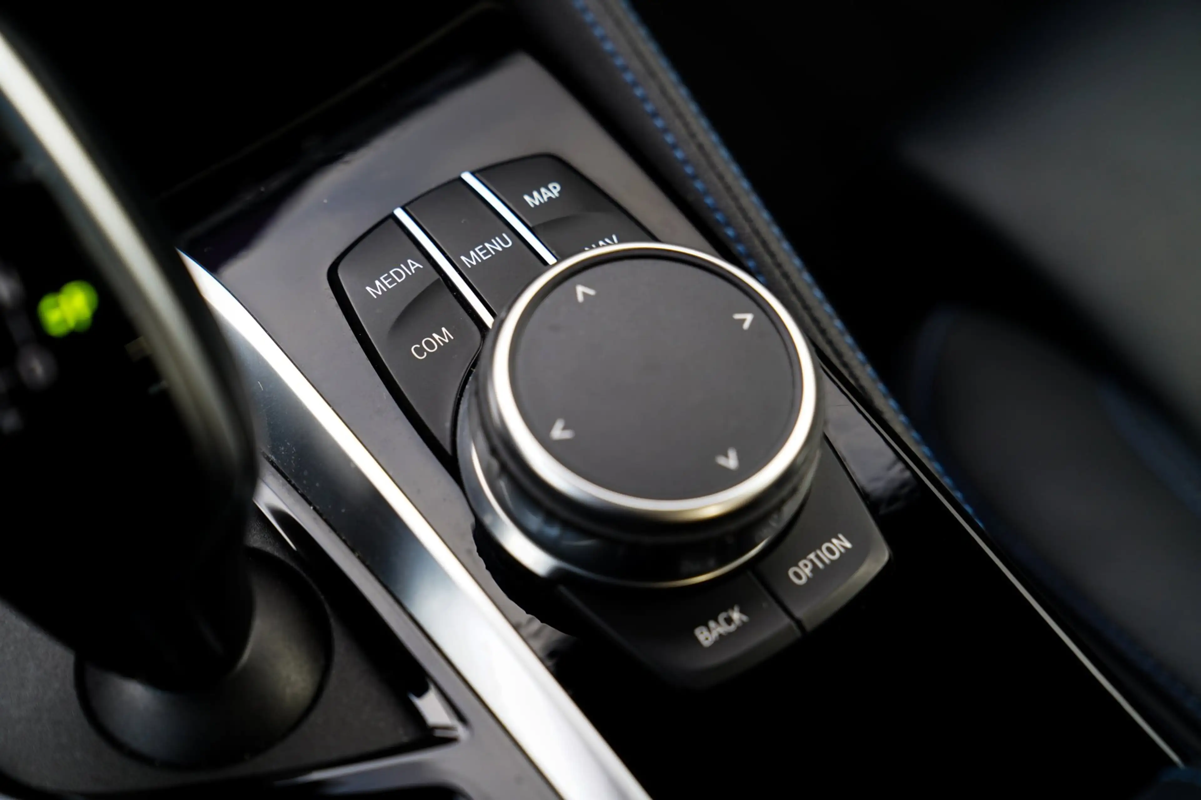 BMW 545 5-serie 545e xDrive High Executive | Head Up Displ — photo 45
