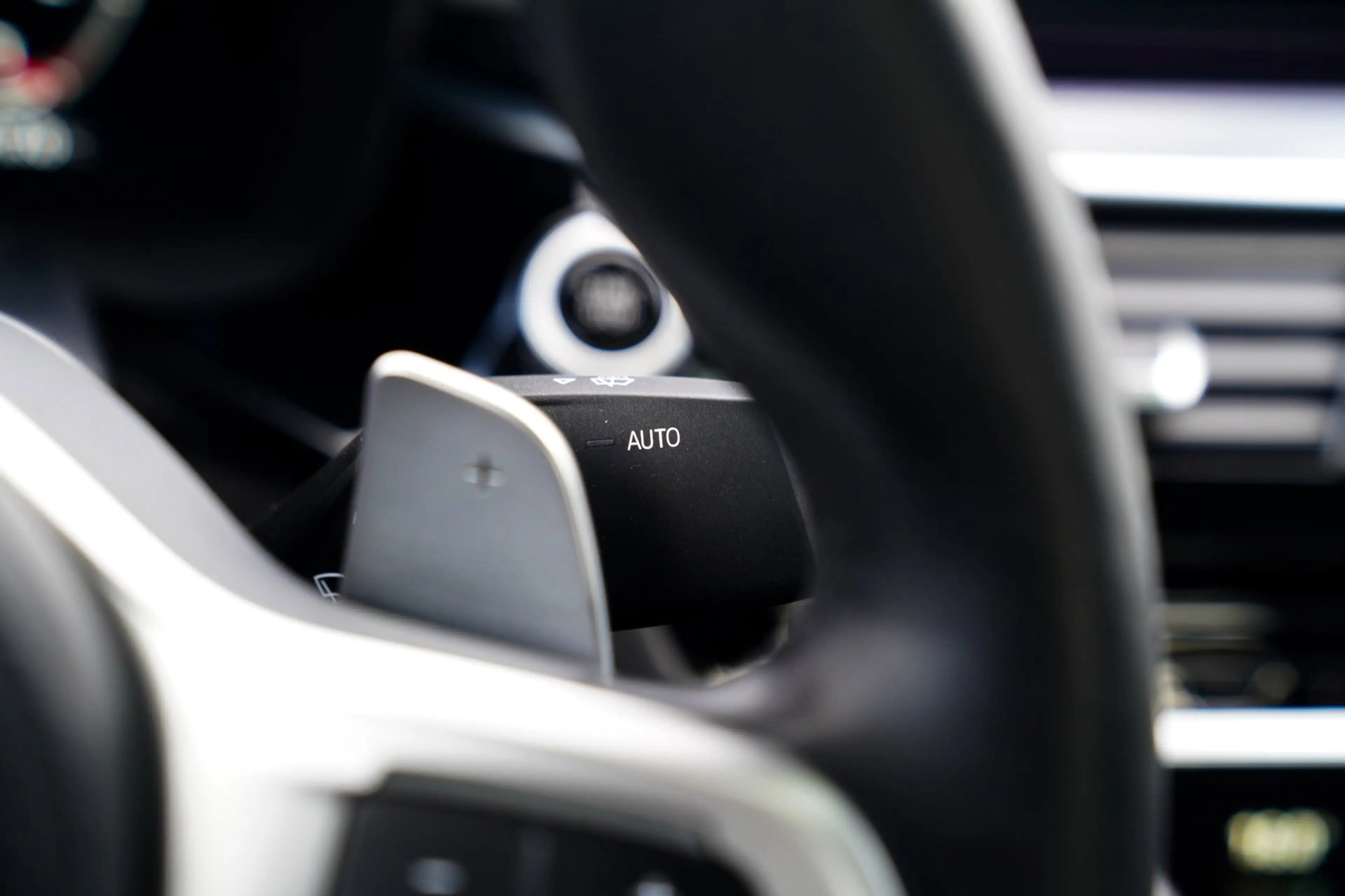 BMW 545 5-serie 545e xDrive High Executive | Head Up Displ — photo 41