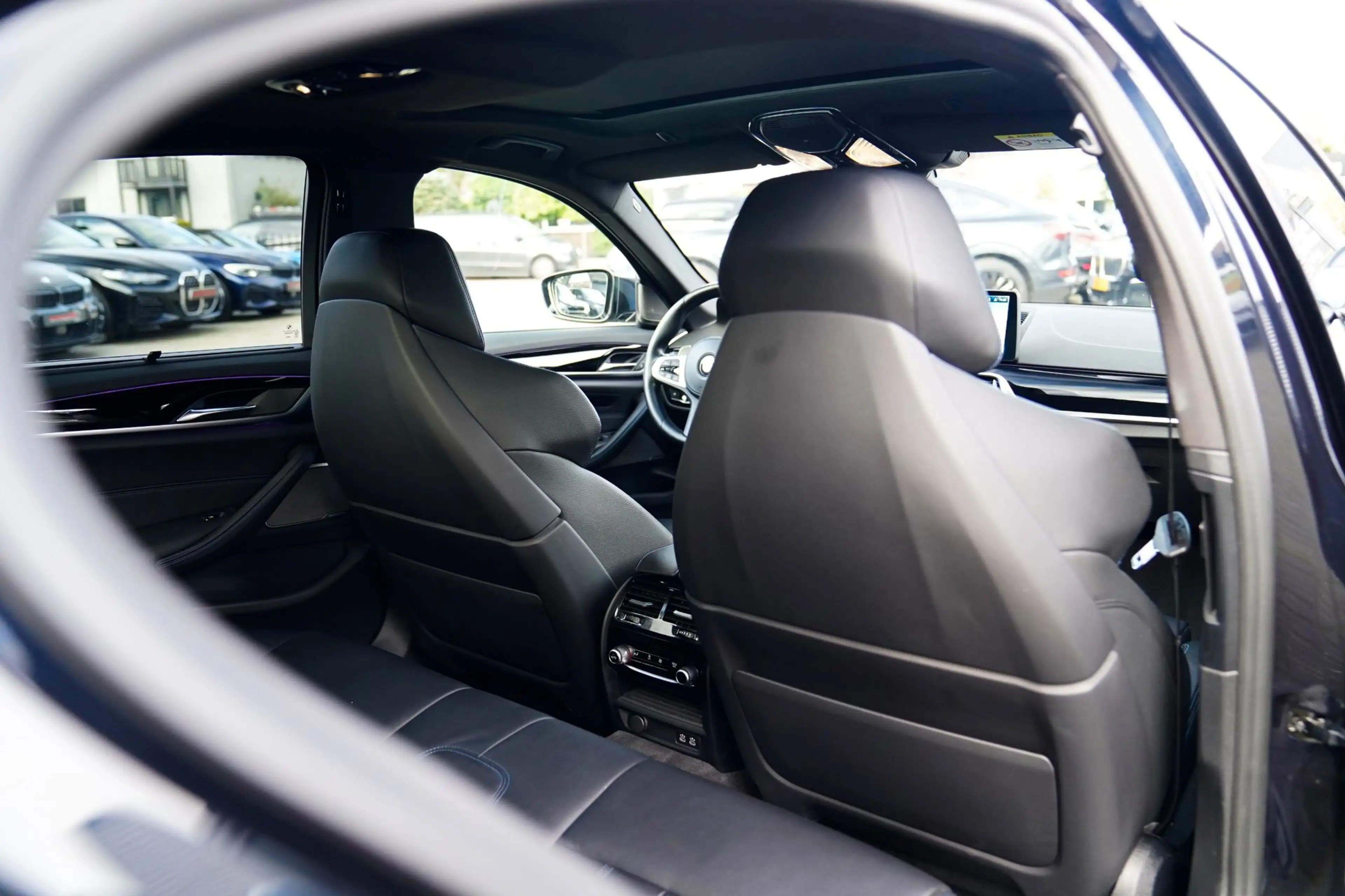 BMW 545 5-serie 545e xDrive High Executive | Head Up Displ — photo 4