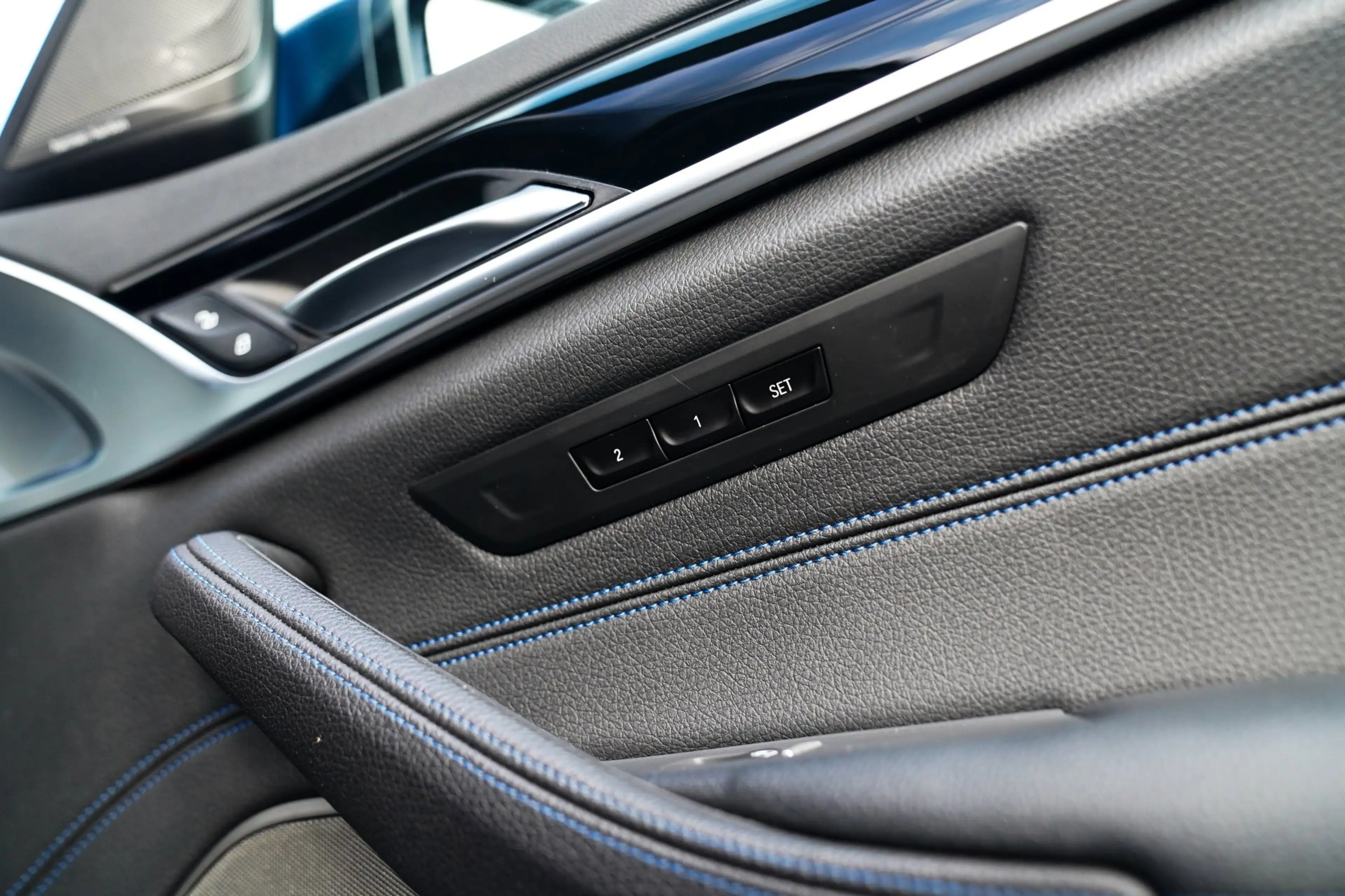 BMW 545 5-serie 545e xDrive High Executive | Head Up Displ — photo 21