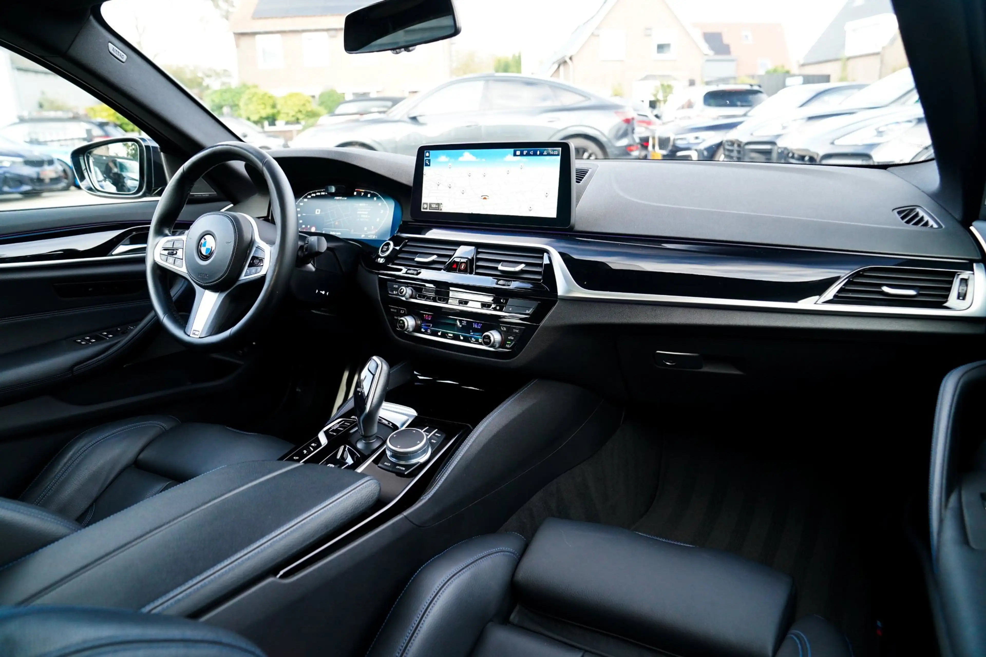 BMW 545 5-serie 545e xDrive High Executive | Head Up Displ — photo 14