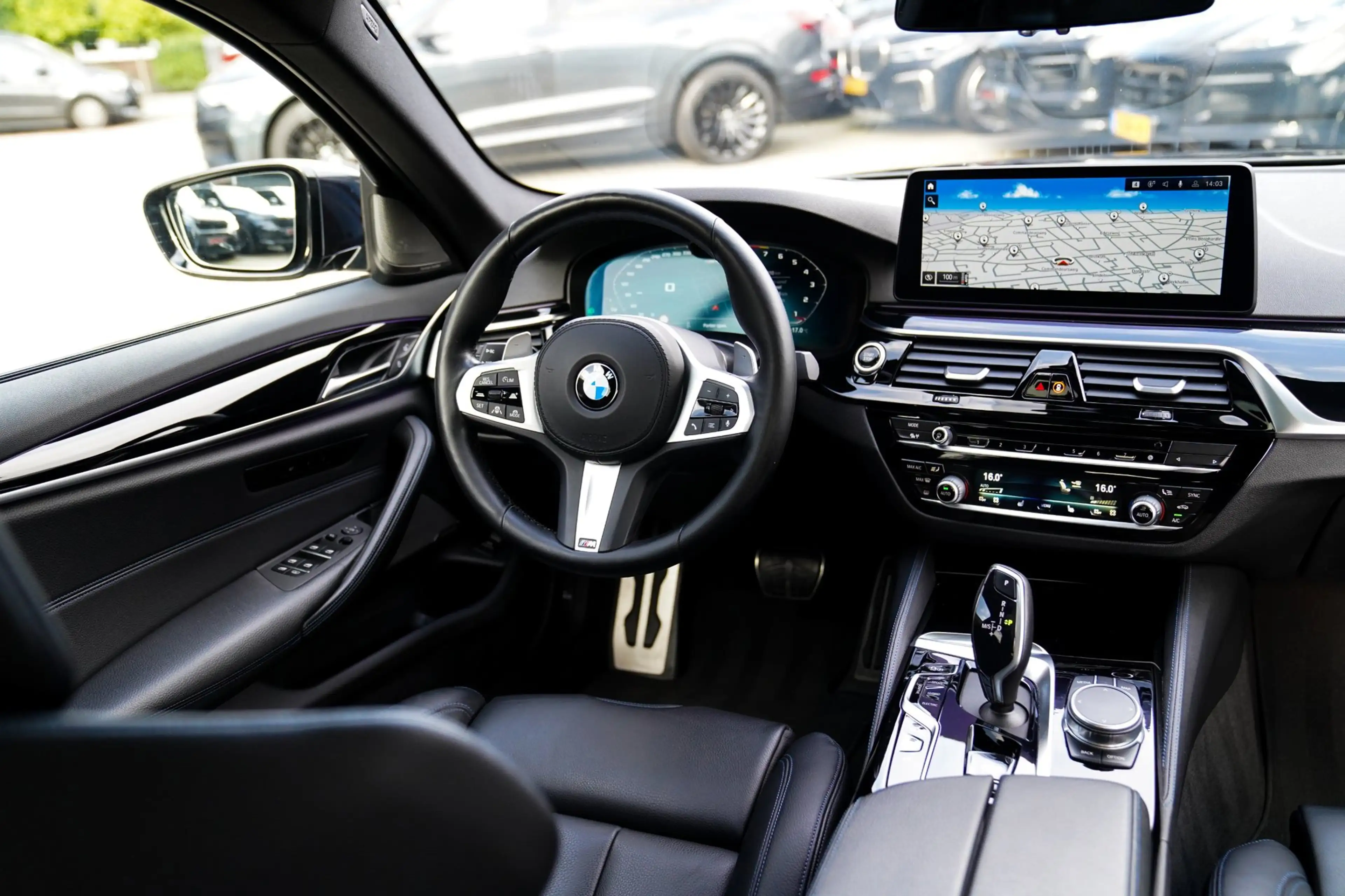 BMW 545 5-serie 545e xDrive High Executive | Head Up Displ — photo 16