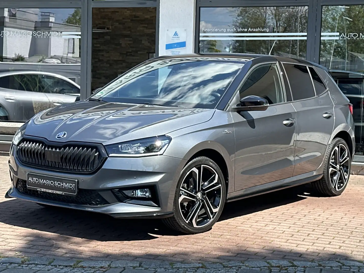 Skoda Fabia 1,5 TSI Monte Carlo DSG LED ACC RFK 18 Grau - 1