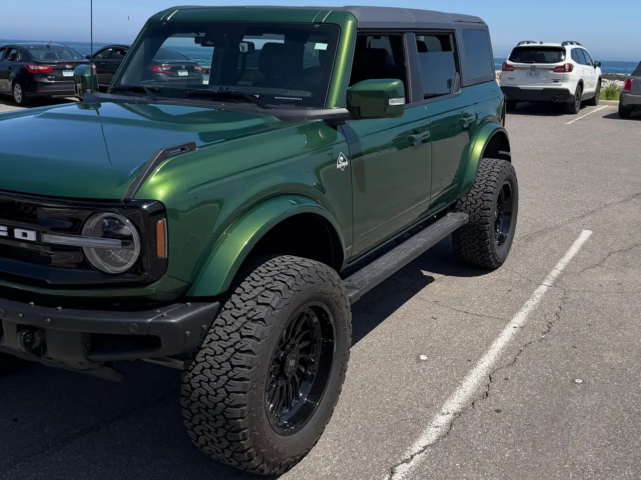 Ford Bronco photo Ford Bronco
