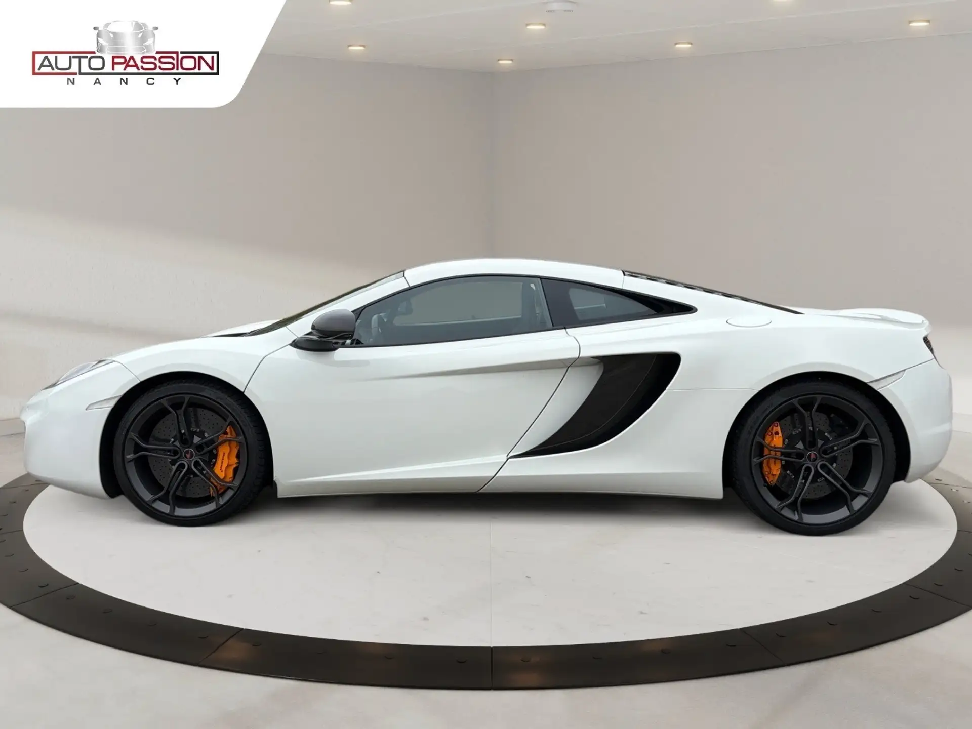맥라렌 MP4-12C 12 C 2011 흰색 사진 2