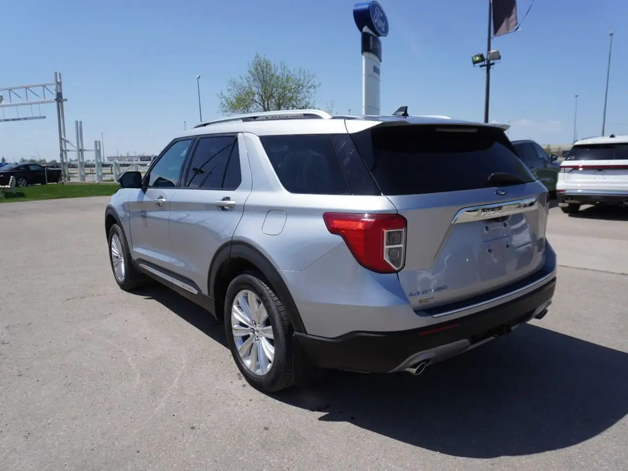 Ford Explorer снимка Ford Explorer