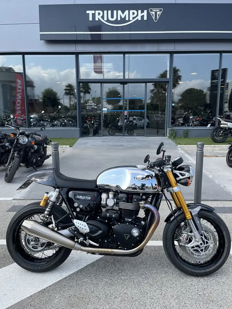 Triumph Thruxton - 1