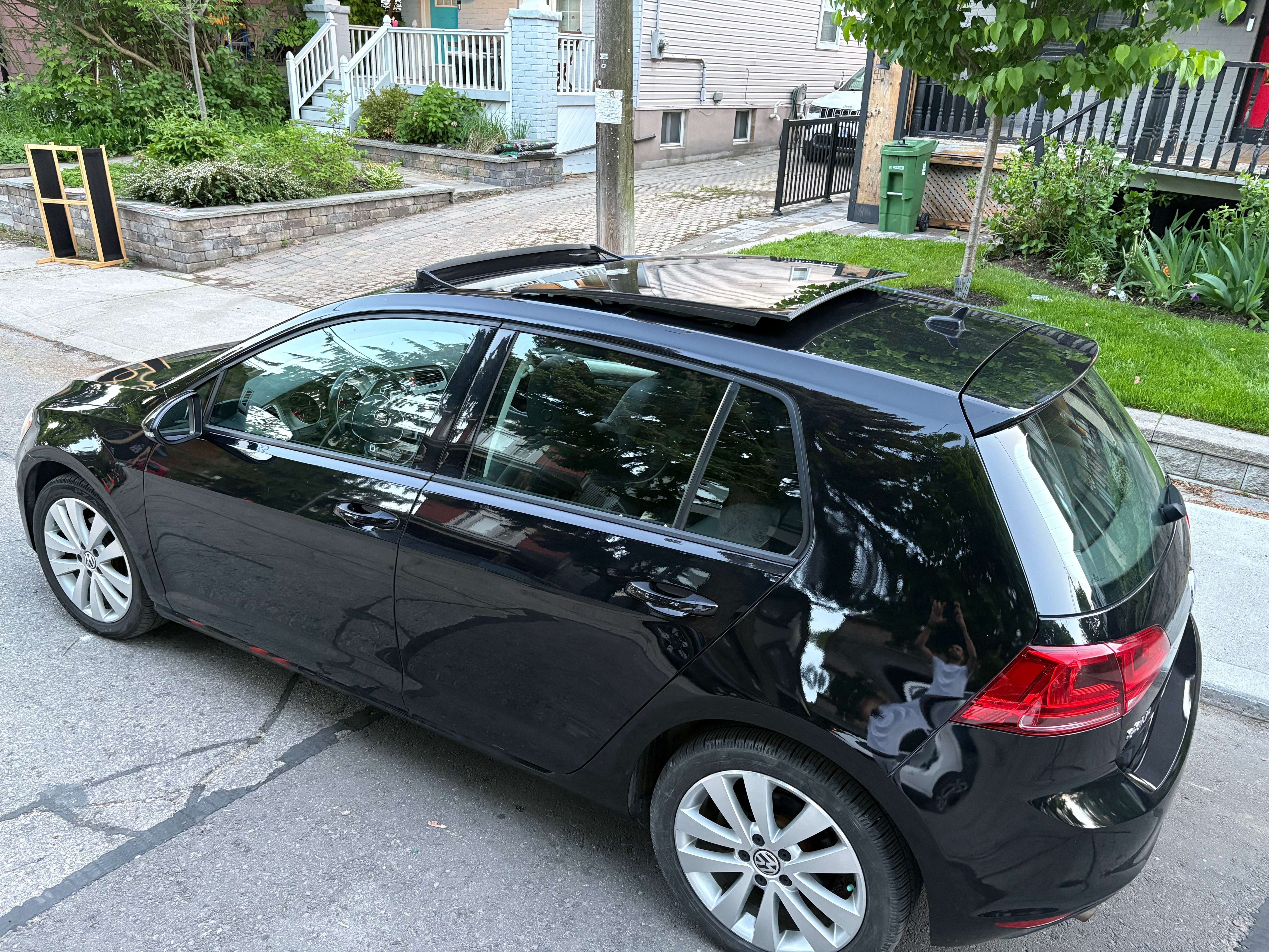 2015 Volkswagen Golf Comfortline alt 3