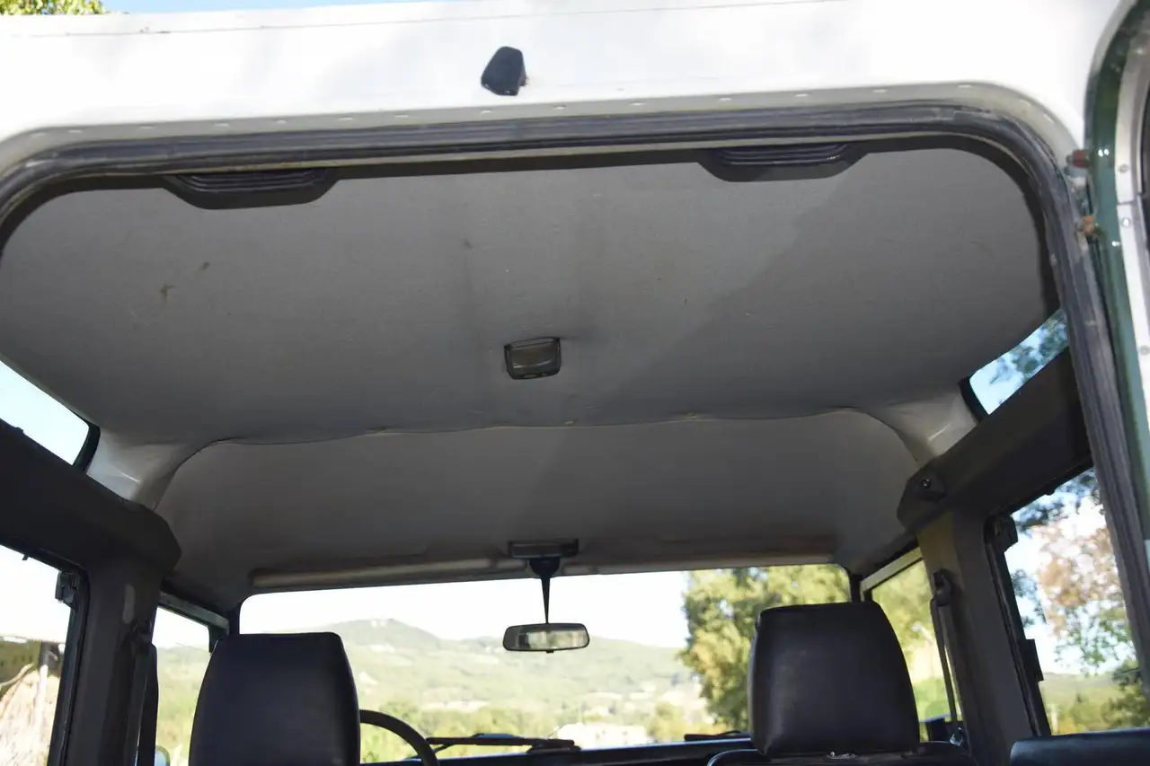Land Rover Defender 90 td5 SW, foto 8