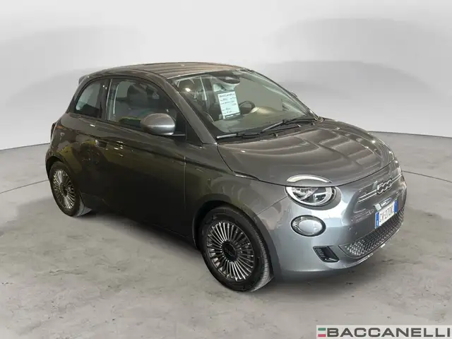 Fiat 500 view 4