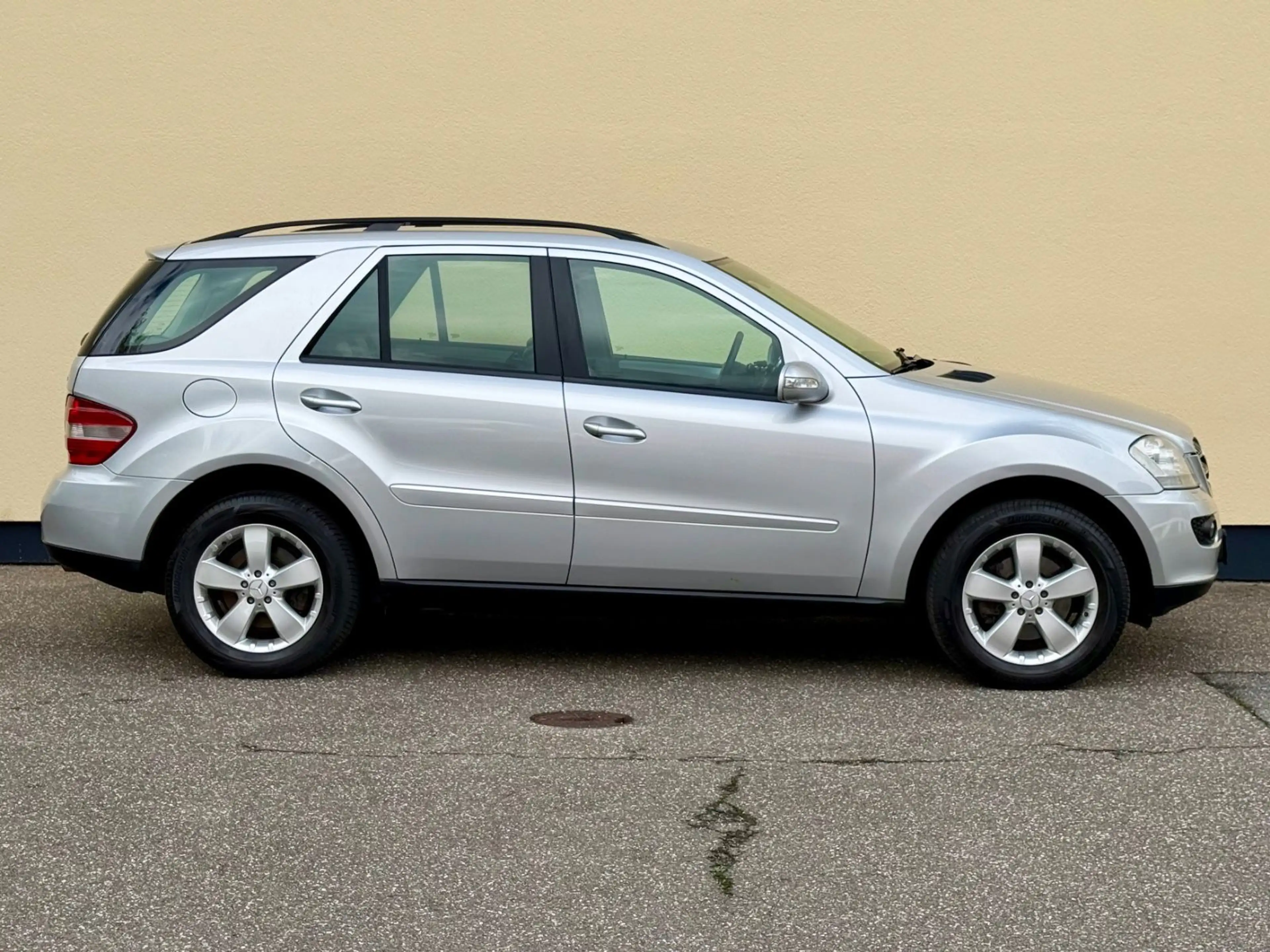 Mercedes-Benz ML 320 CDI 4Matic AHK COMAND NAVI ALU LEDER TEMP — photo 12